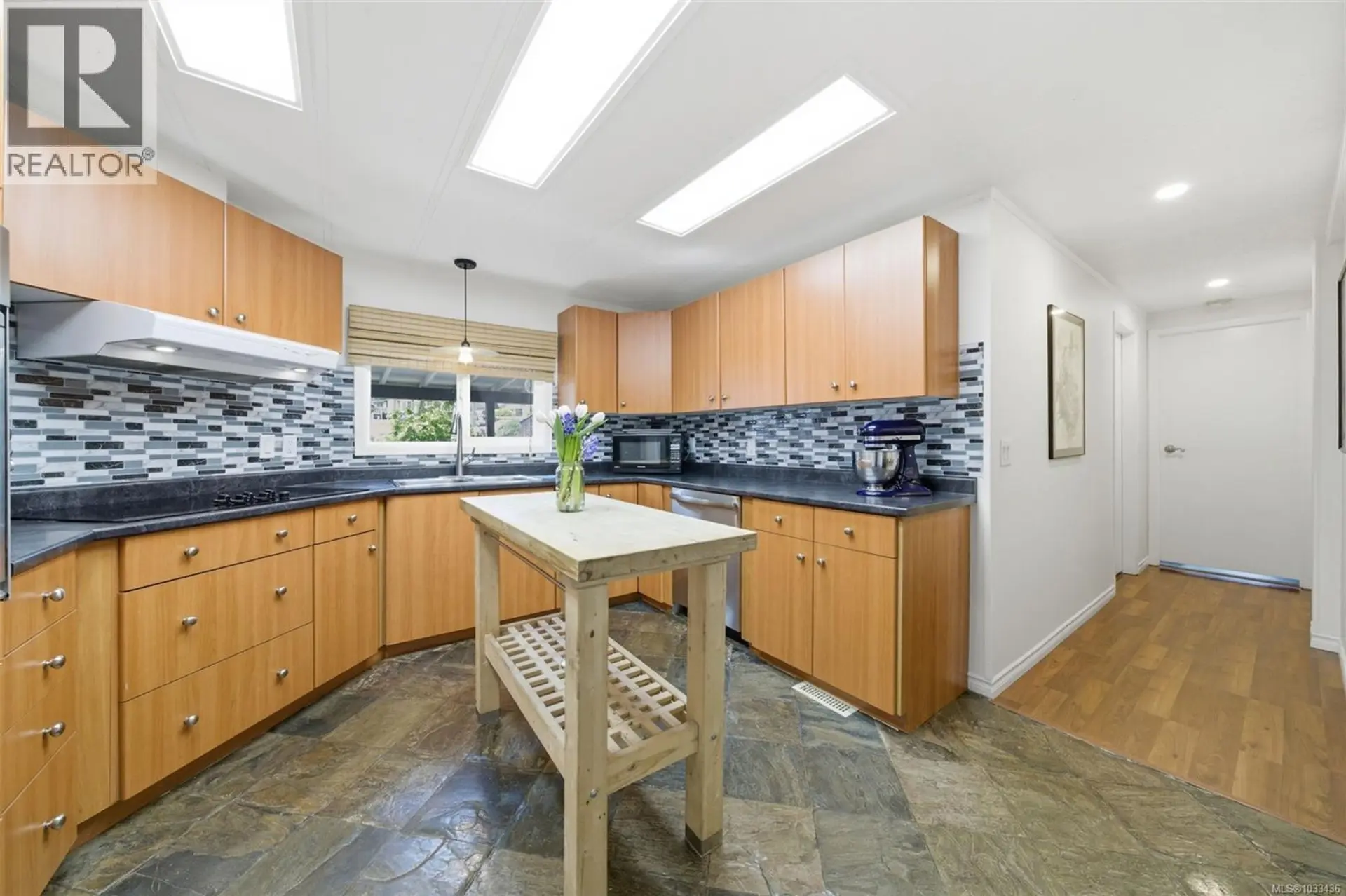 Property at #2 124 Cooper Rd, View Royal, BC