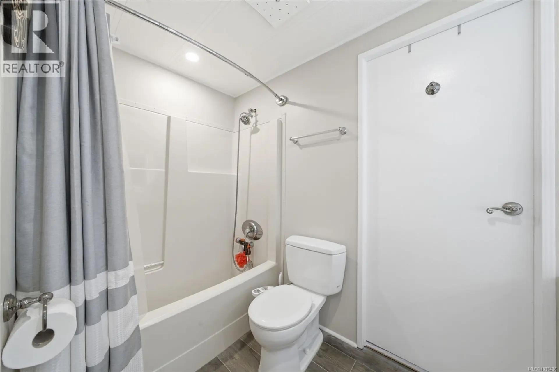 Property at #2 124 Cooper Rd, View Royal, BC