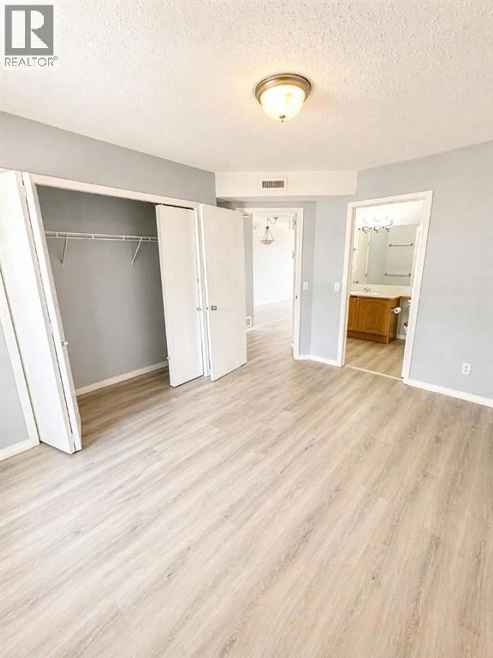#323 103 STRATHAVEN Drive E - Image 10