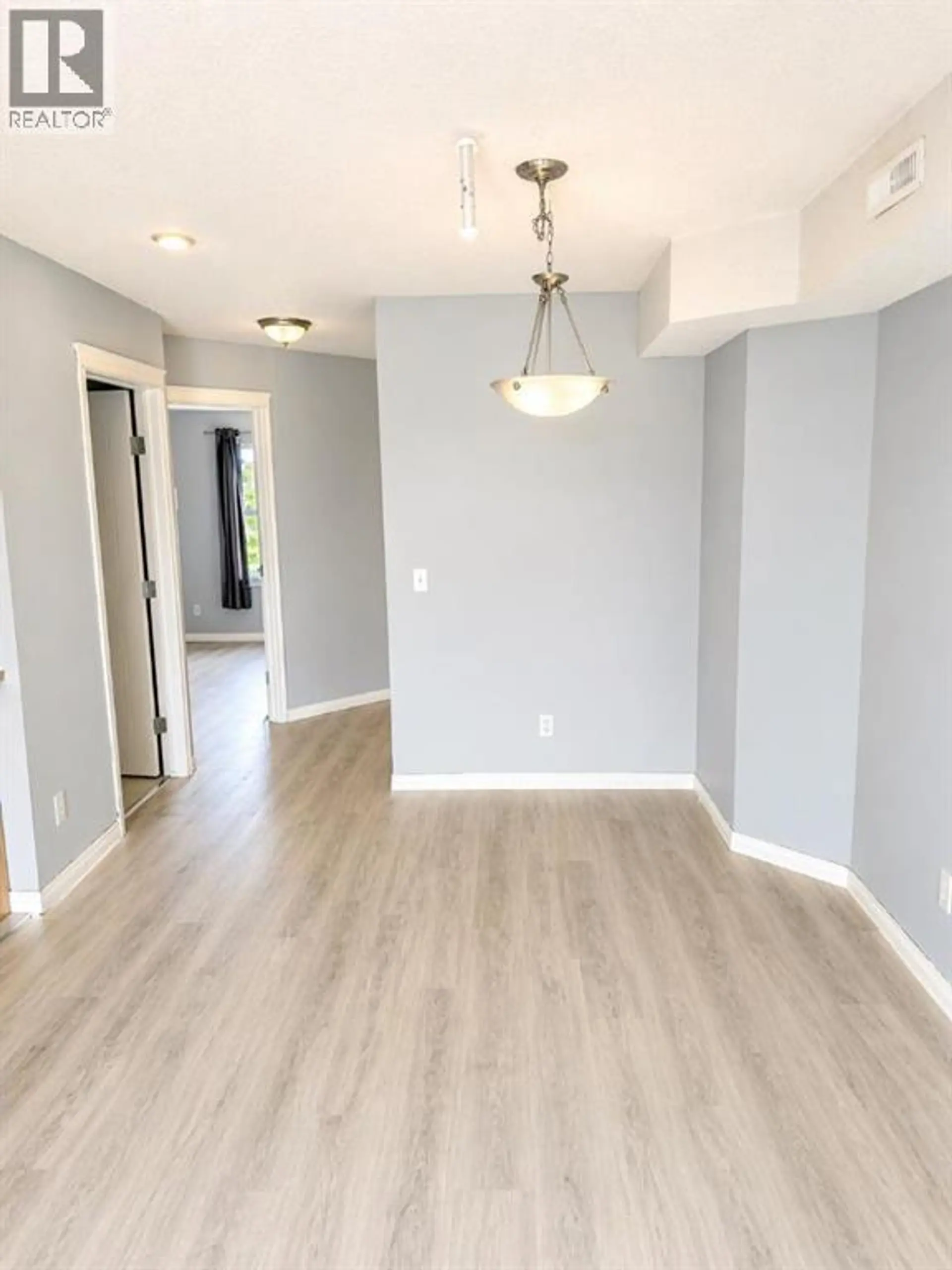 #323 103 STRATHAVEN Drive E - Image 11