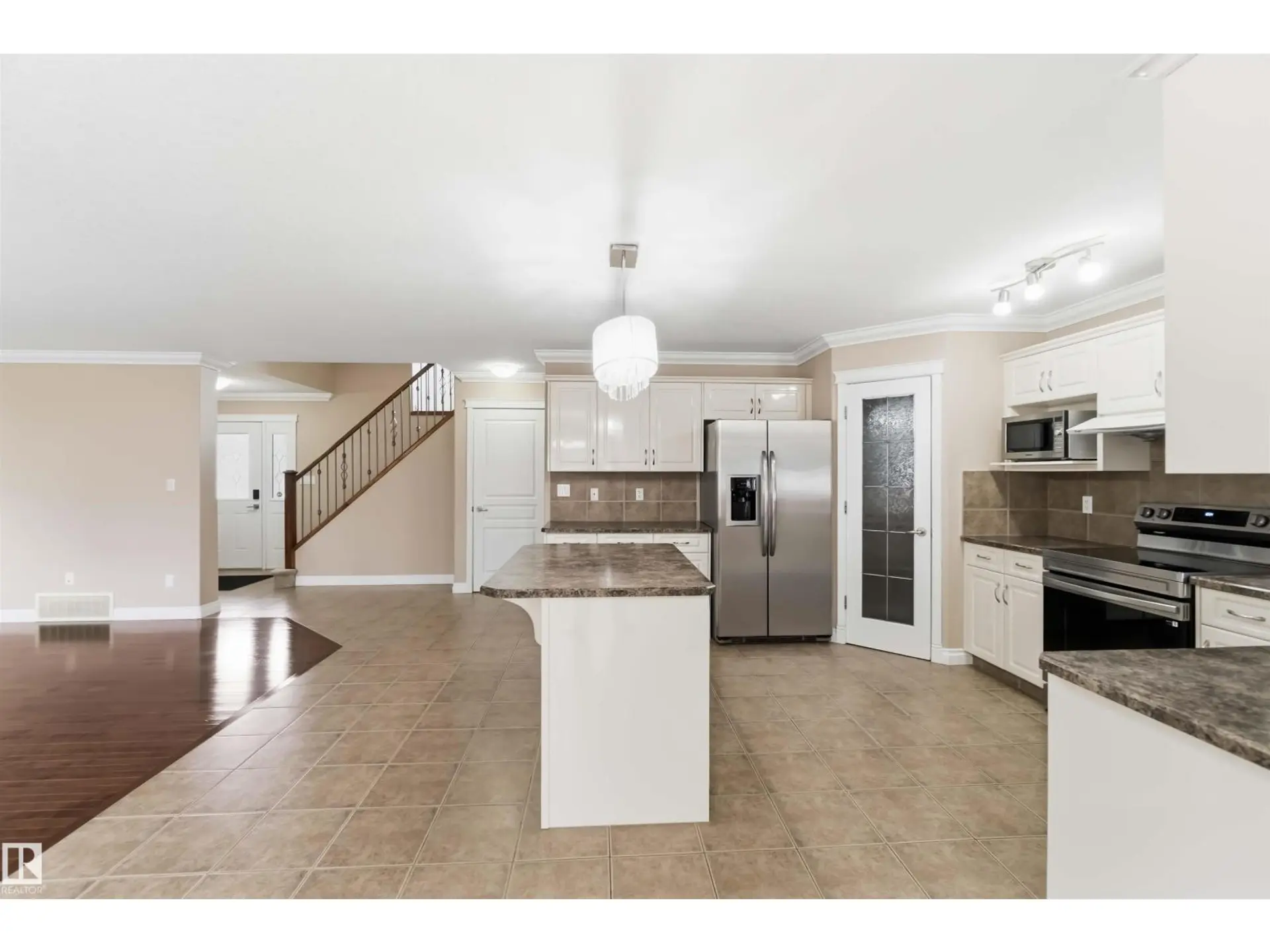 16412 60 ST NW - Image 8