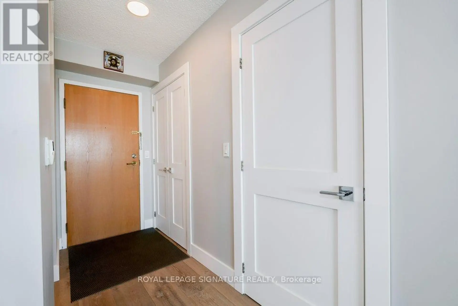 #2812 7 CONCORDE PLACE - Image 9