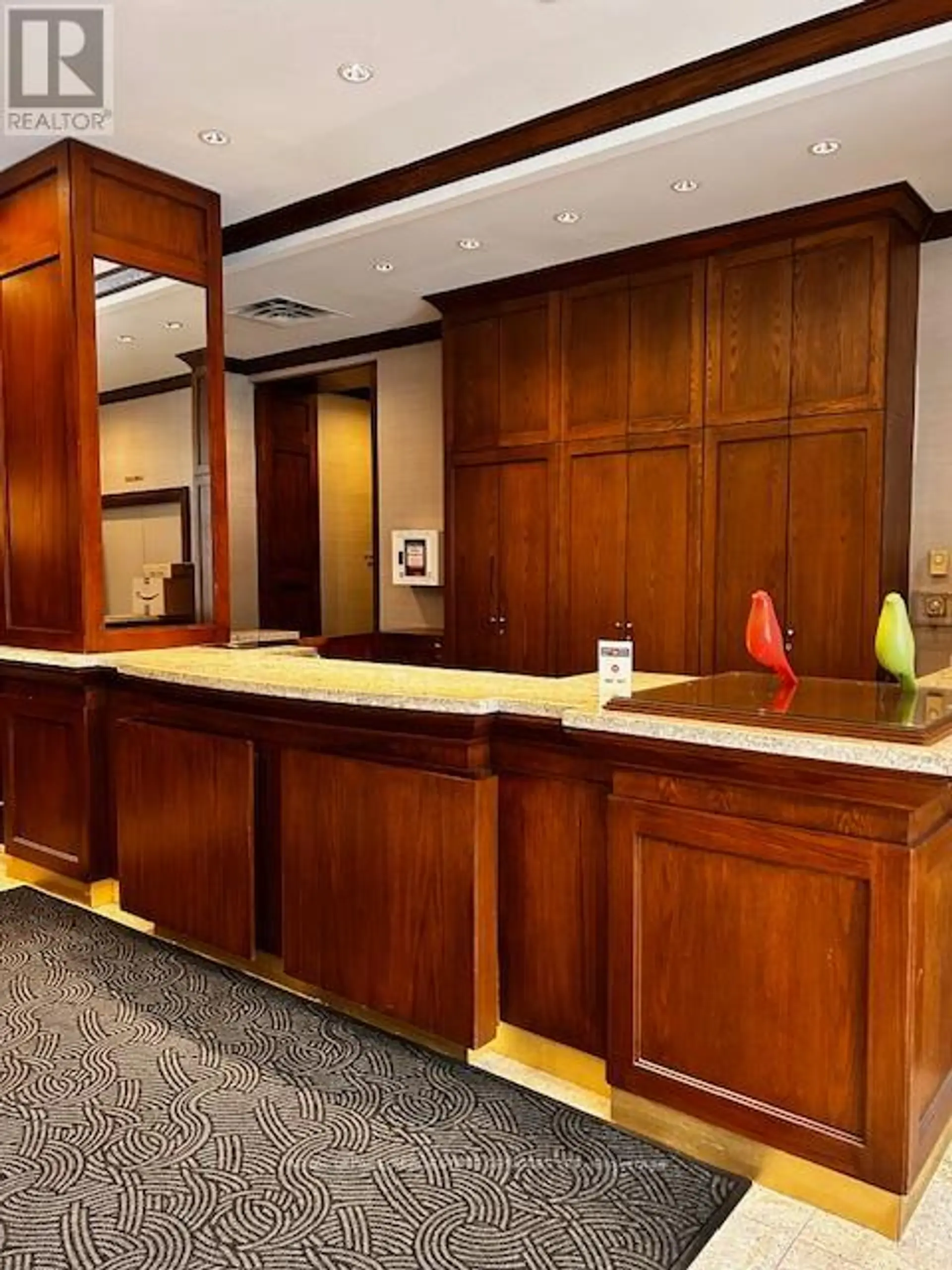 #212 195 MERTON STREET - Image 2