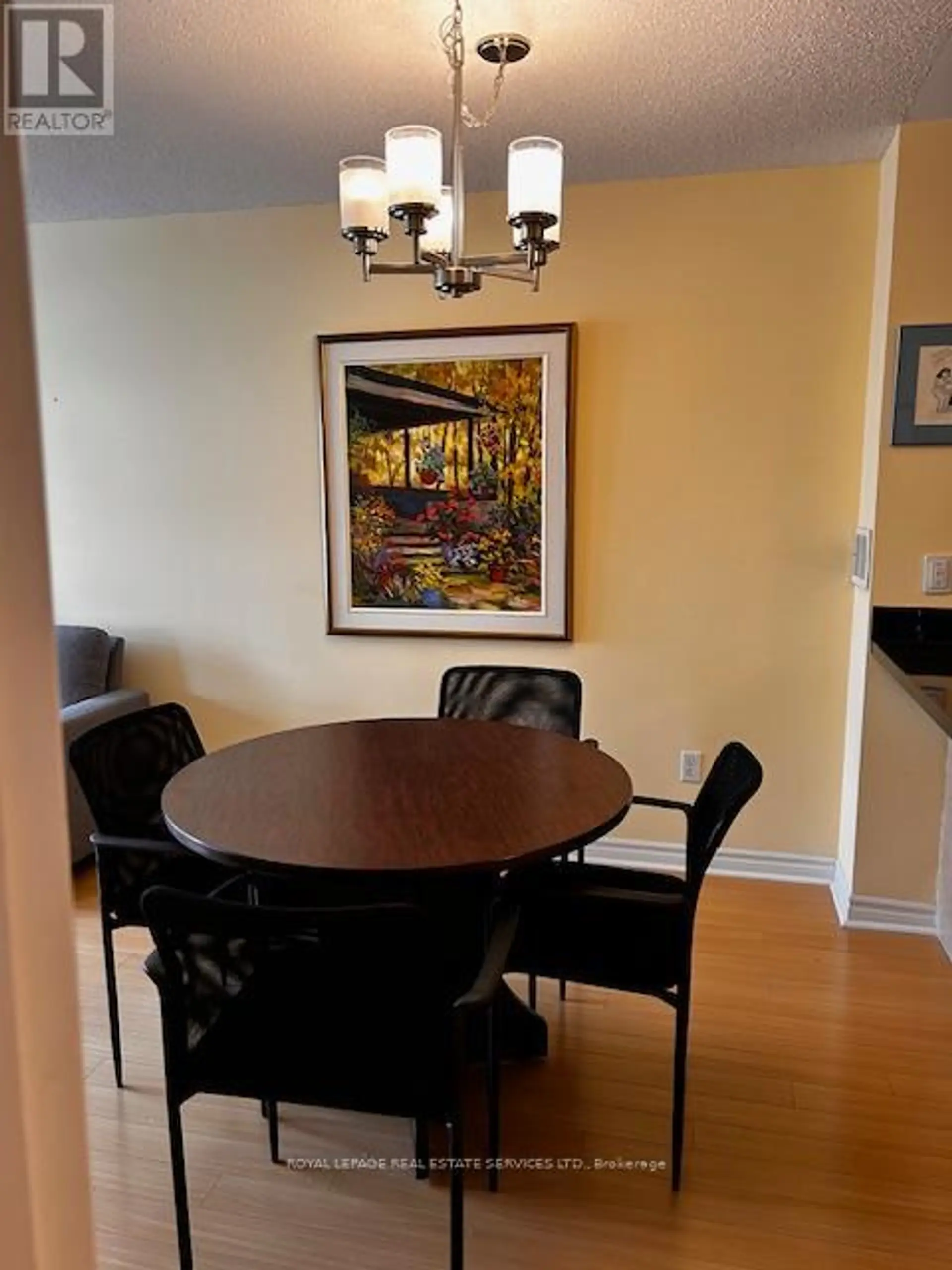 #212 195 MERTON STREET - Image 5