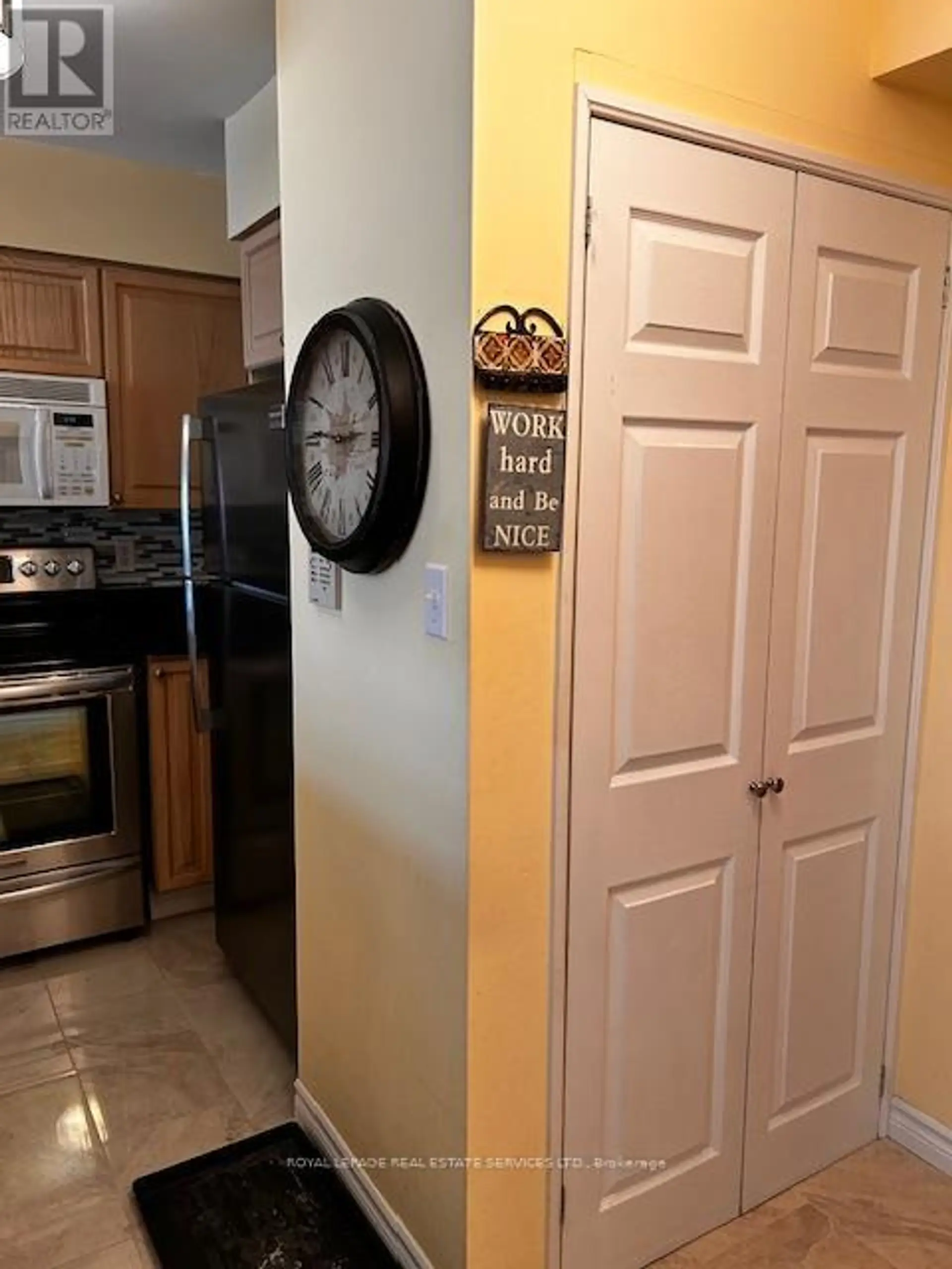 #212 195 MERTON STREET - Image 8
