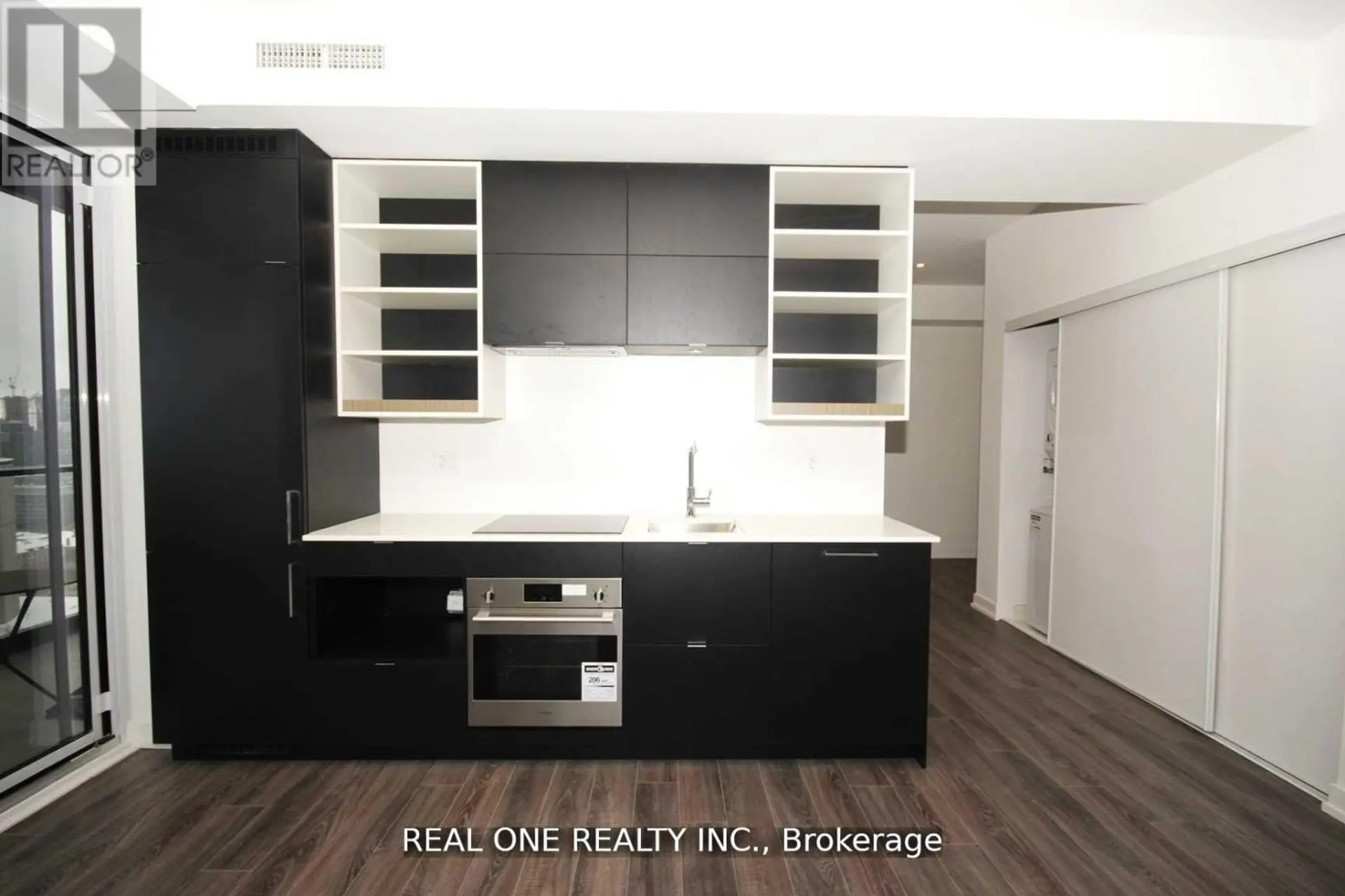 #2803 20 EDWARD STREET - Image 6
