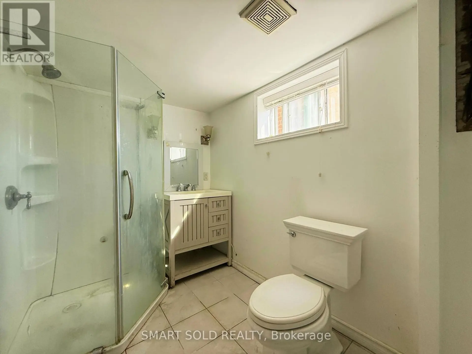 204 CAMERON AVENUE - Image 12