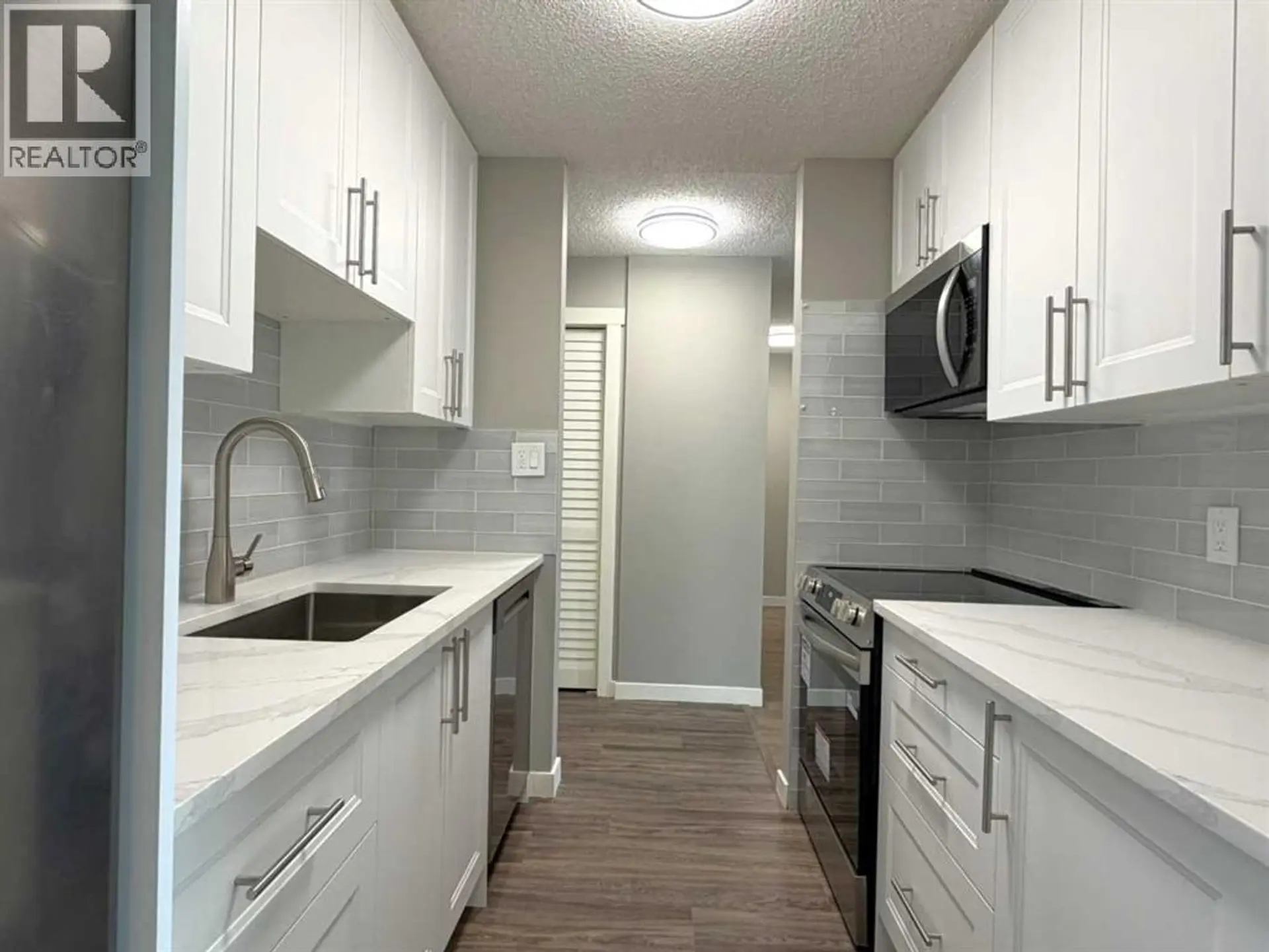 #302 635 56 Avenue SW - Image 3