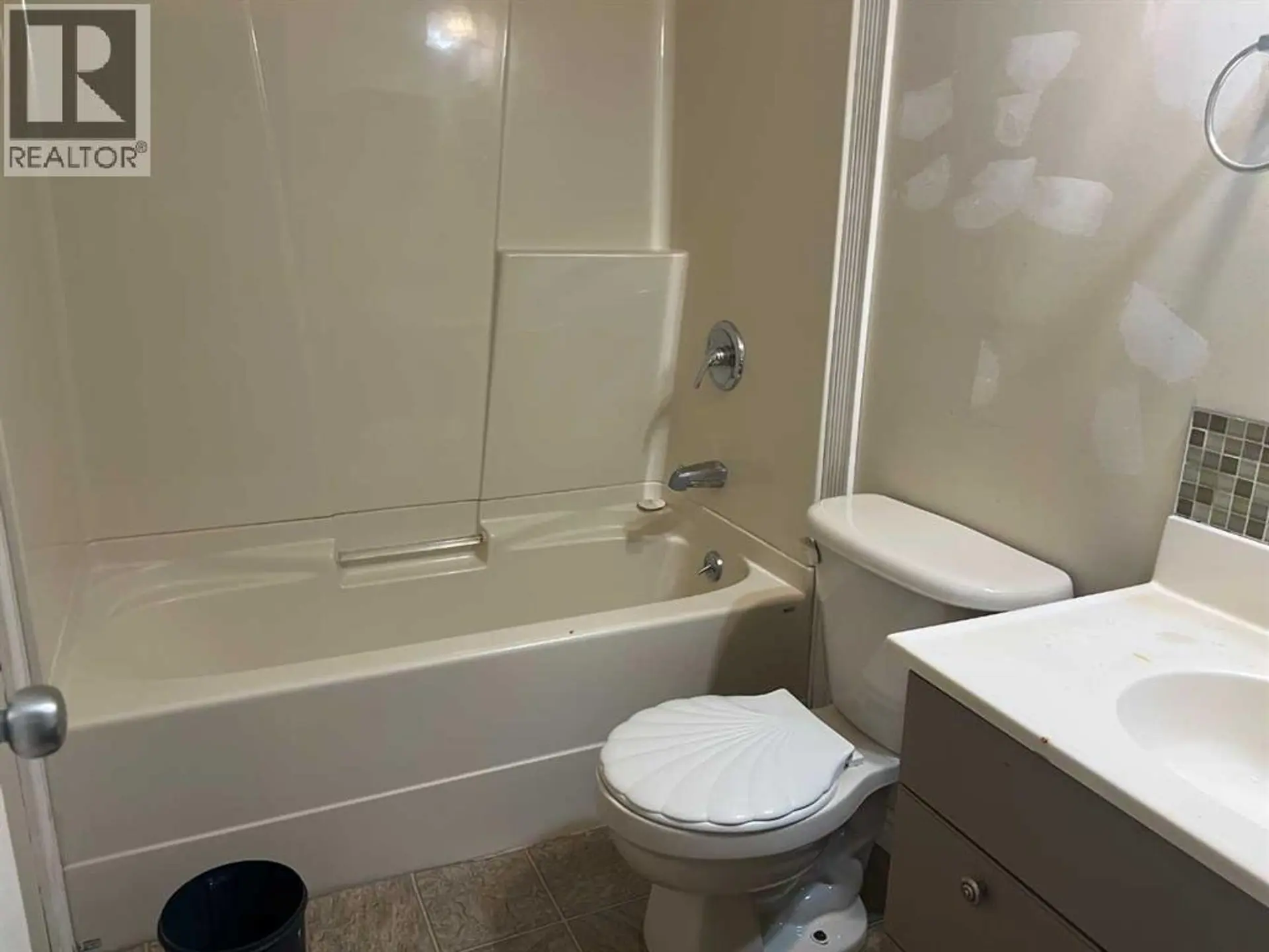 893 Timberline - Image 13