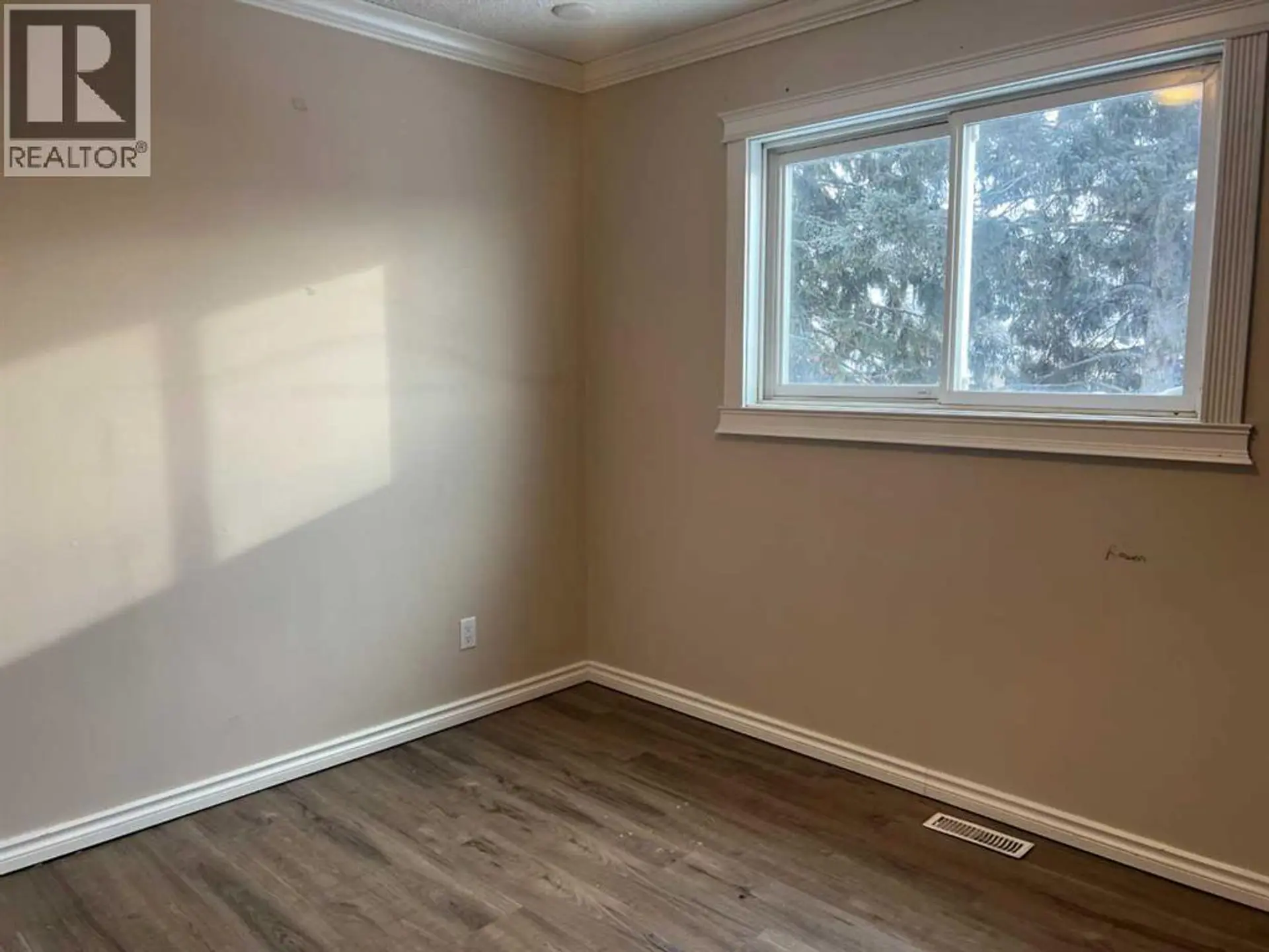 893 Timberline - Image 14