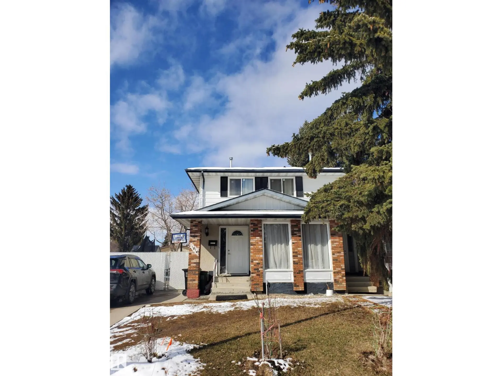 11814 157 AV NW - Image 1