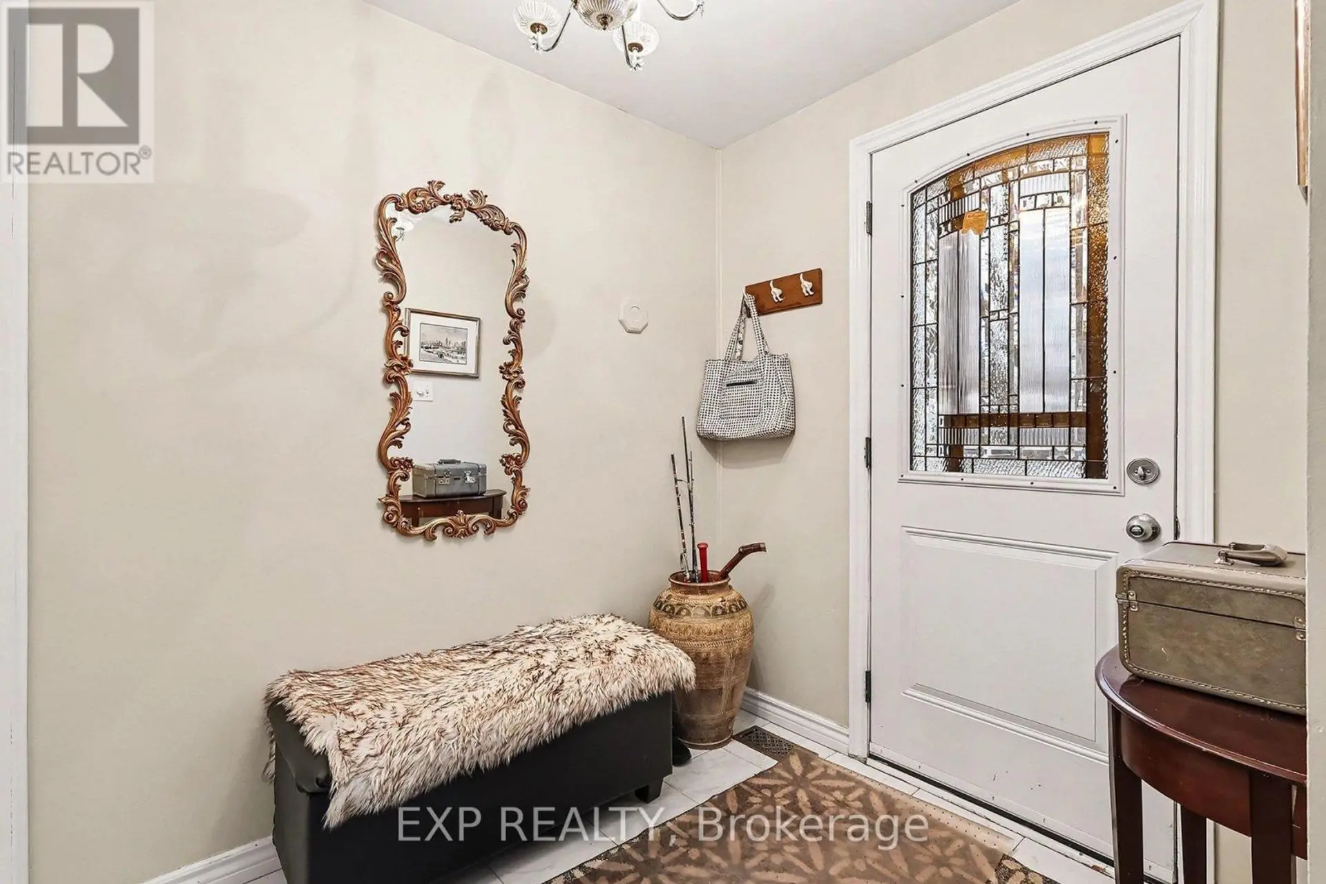 15 WEDGEWOOD CRESCENT - Image 2