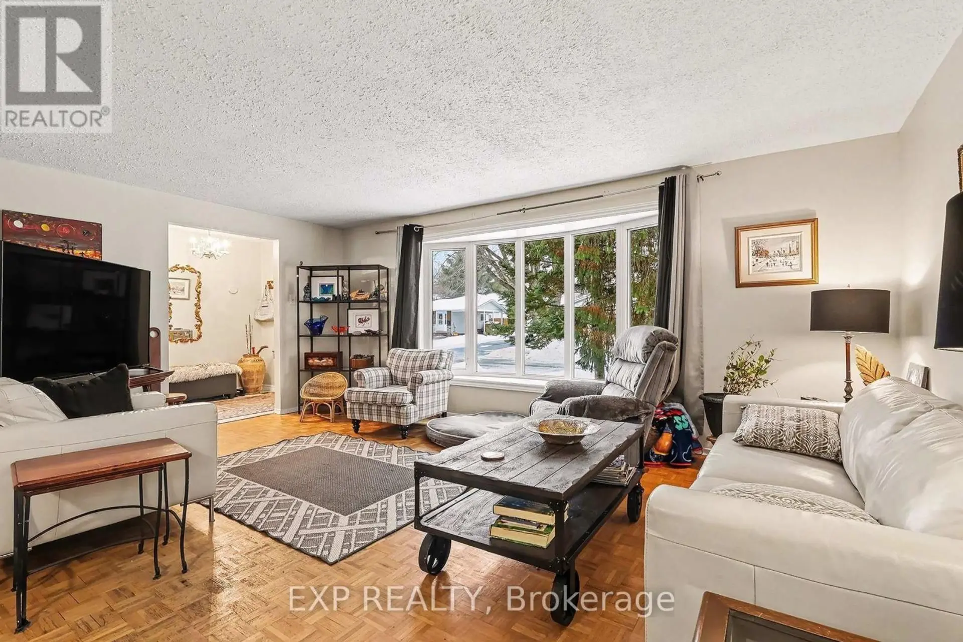15 WEDGEWOOD CRESCENT - Image 4