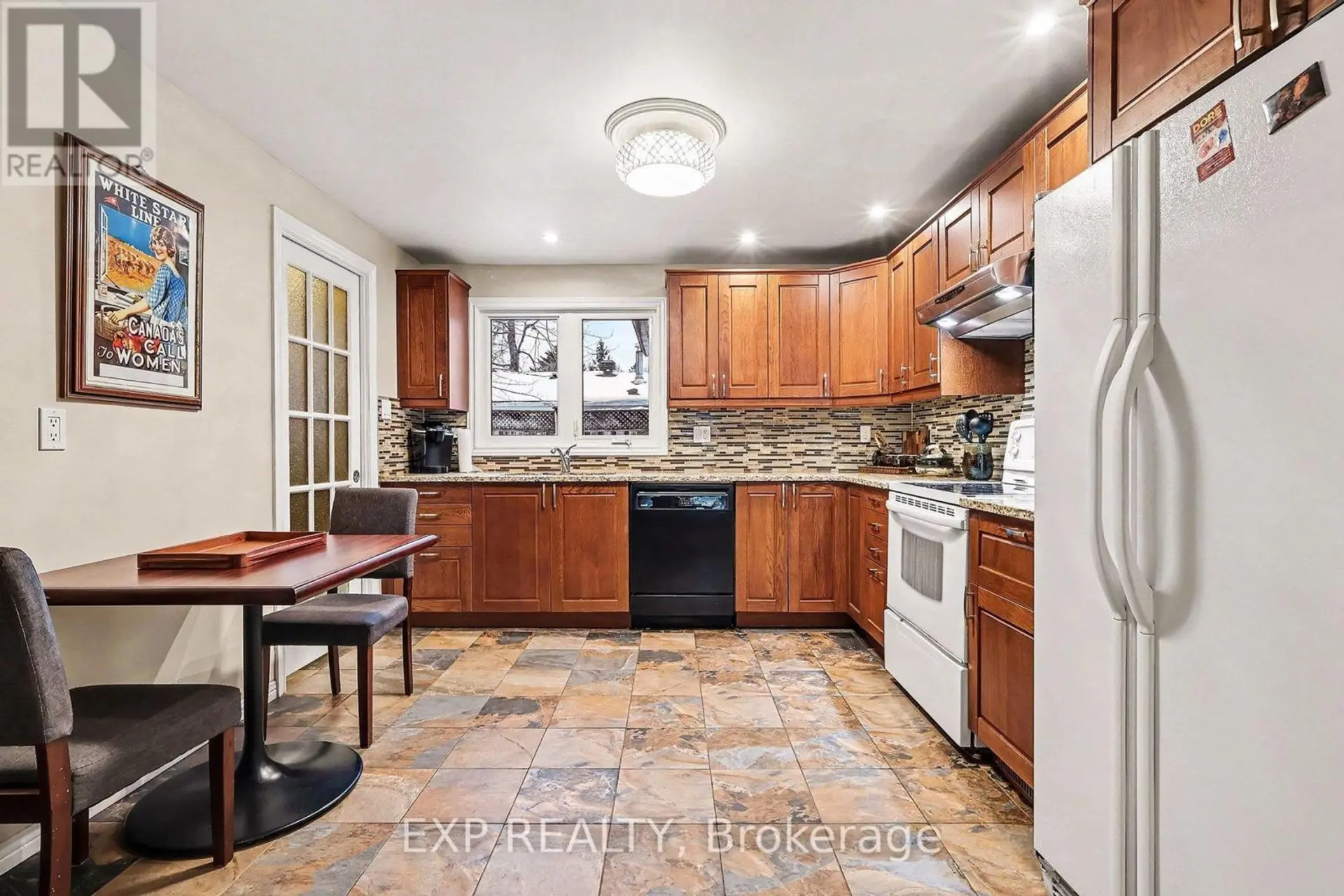 15 WEDGEWOOD CRESCENT - Image 7
