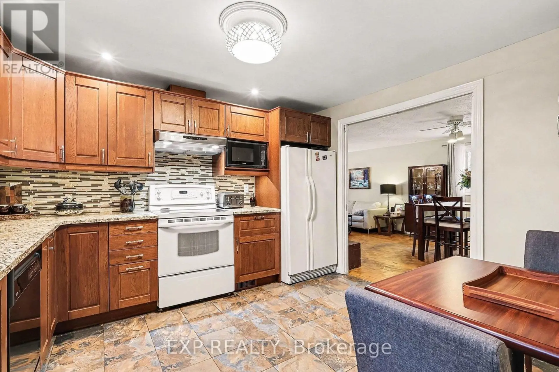 15 WEDGEWOOD CRESCENT - Image 8