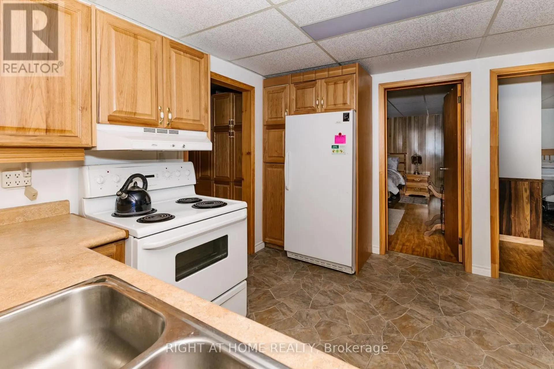 16366 HWY 35 - Image 9