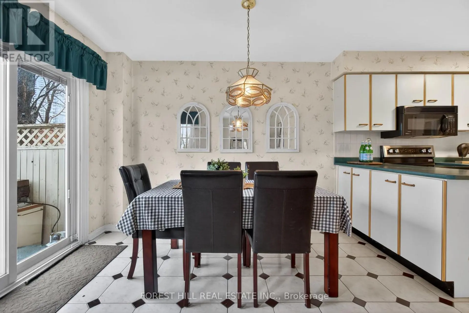 #30 4635 REGENTS TERRACE - Image 12