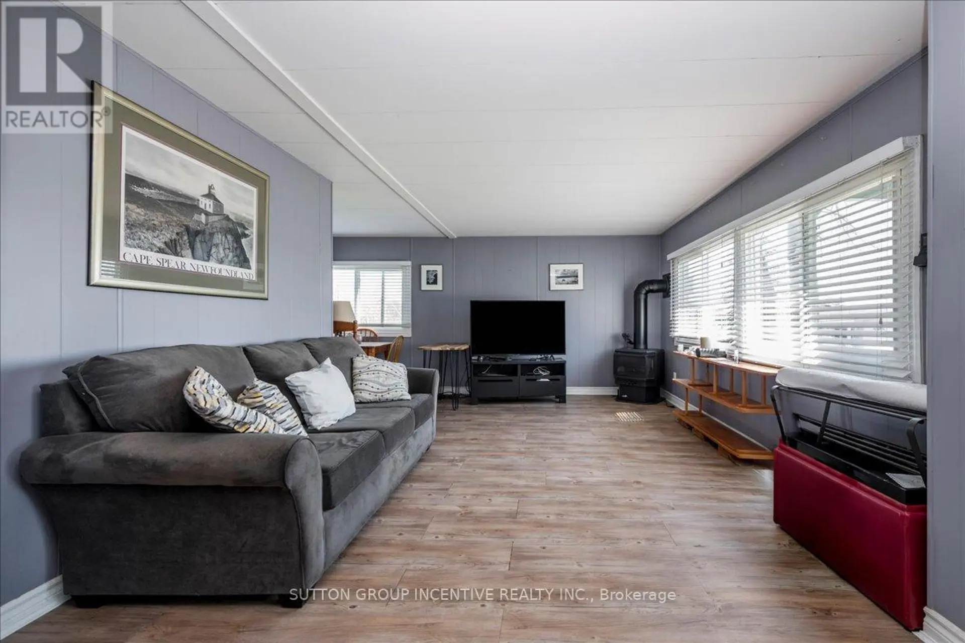 18 TREFOIL DRIVE - Image 2
