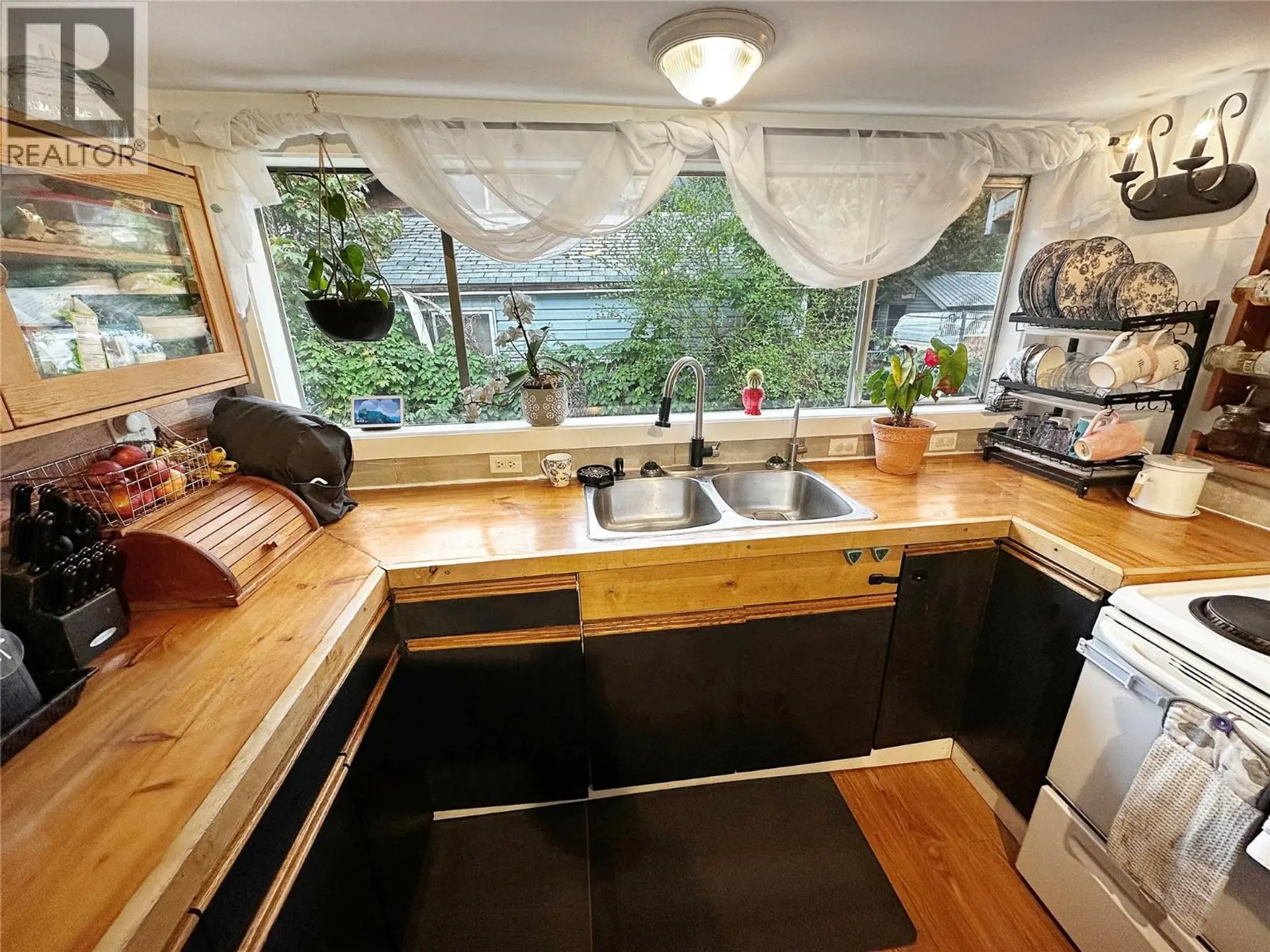 Property at 956 Richter Avenue, Hedley, BC