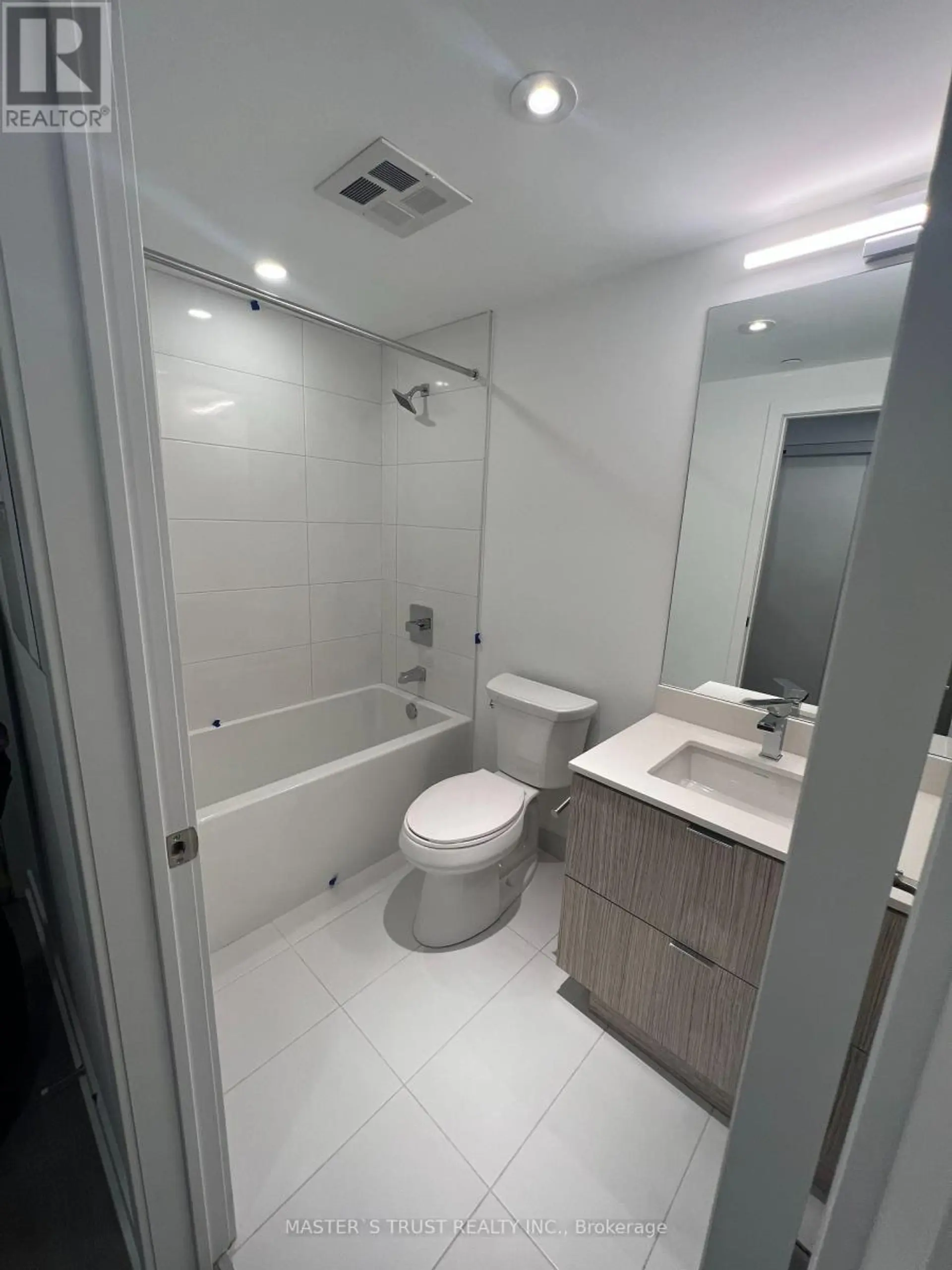 #2609 395 BLOOR STREET E - Image 7