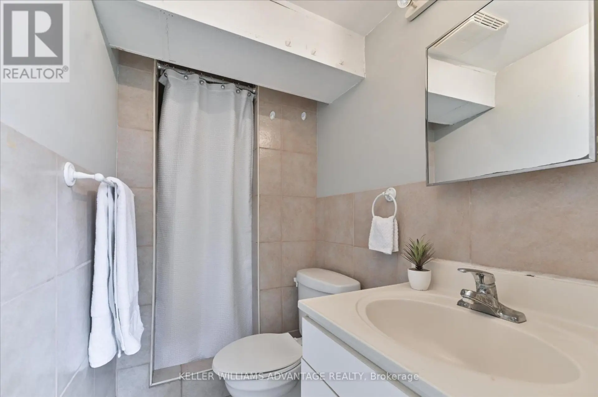 201 LINDEN AVENUE - Image 16