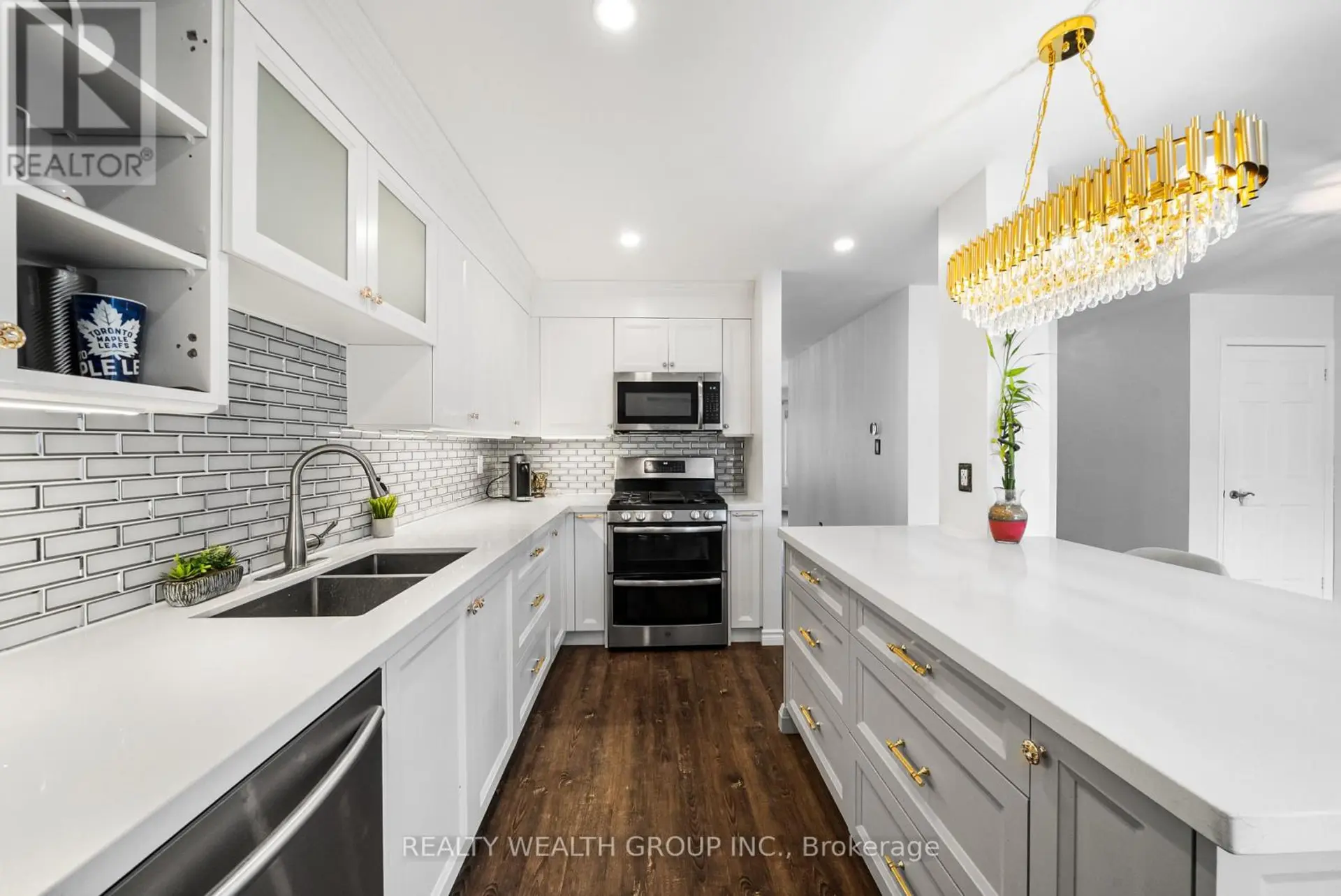 34 CASTLE PARK BOULEVARD - Image 12