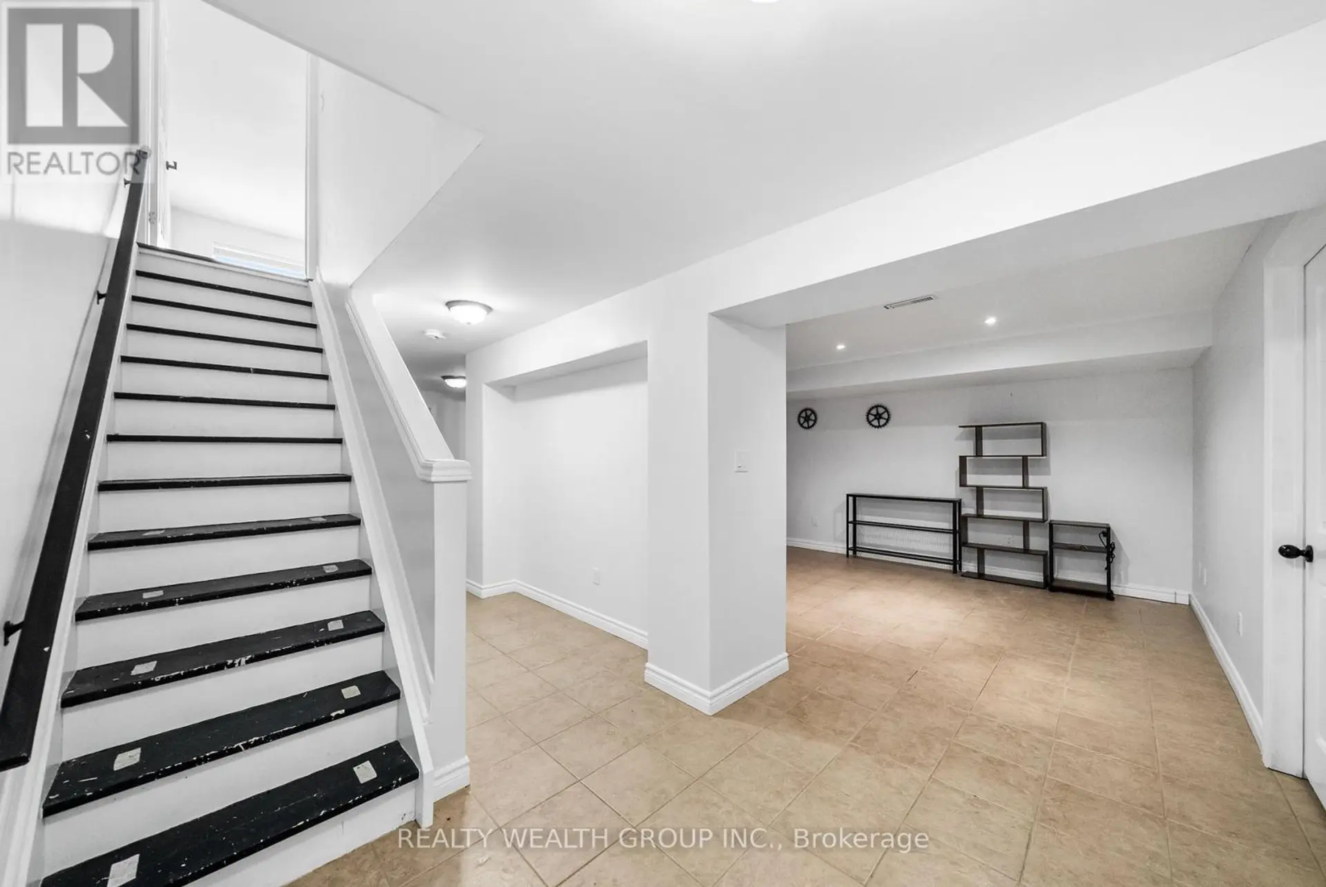 34 CASTLE PARK BOULEVARD - Image 13