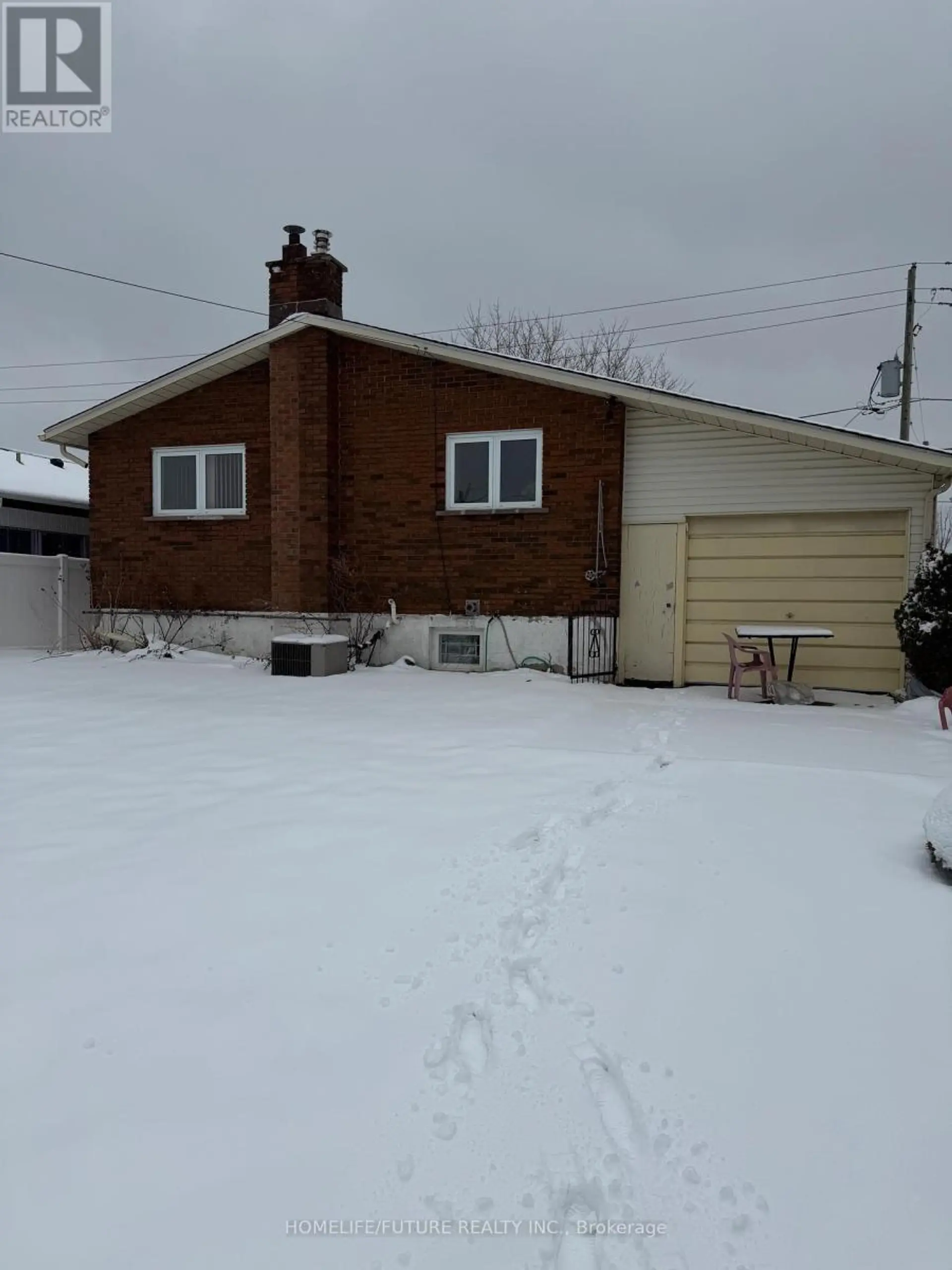 822 ALICE STREET - Image 2
