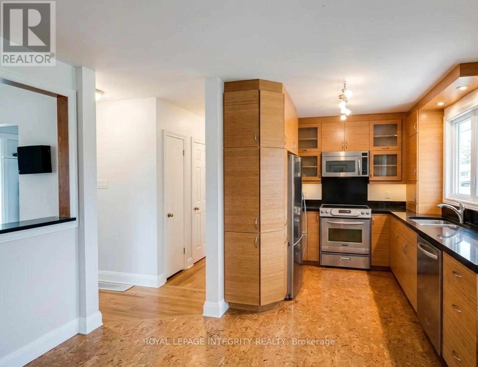 176 OAKRIDGE BOULEVARD - Image 7
