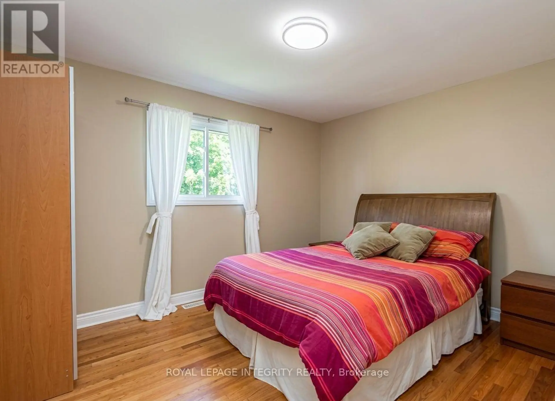 176 OAKRIDGE BOULEVARD - Image 9