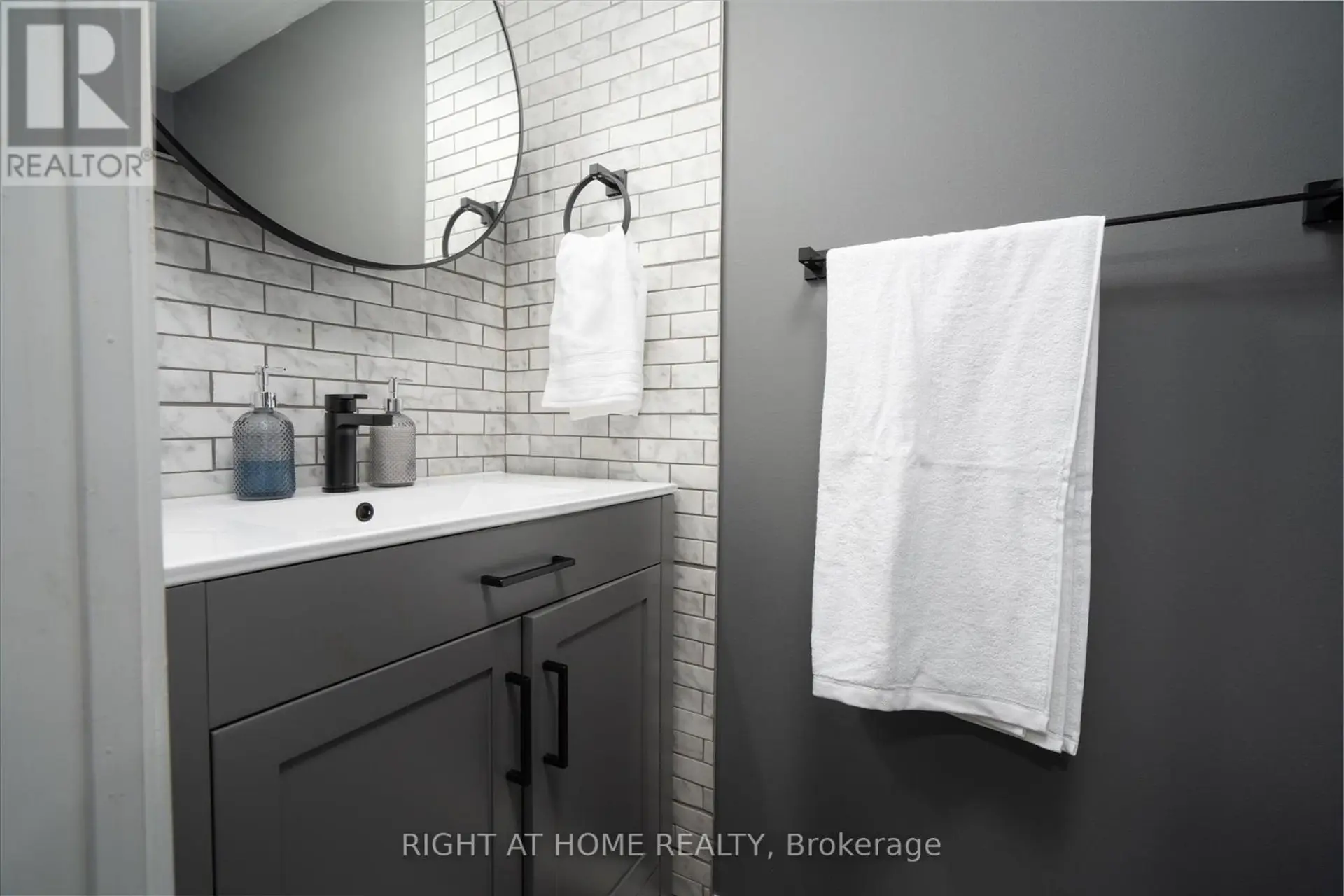 #112 1 RUTTAN STREET - Image 13