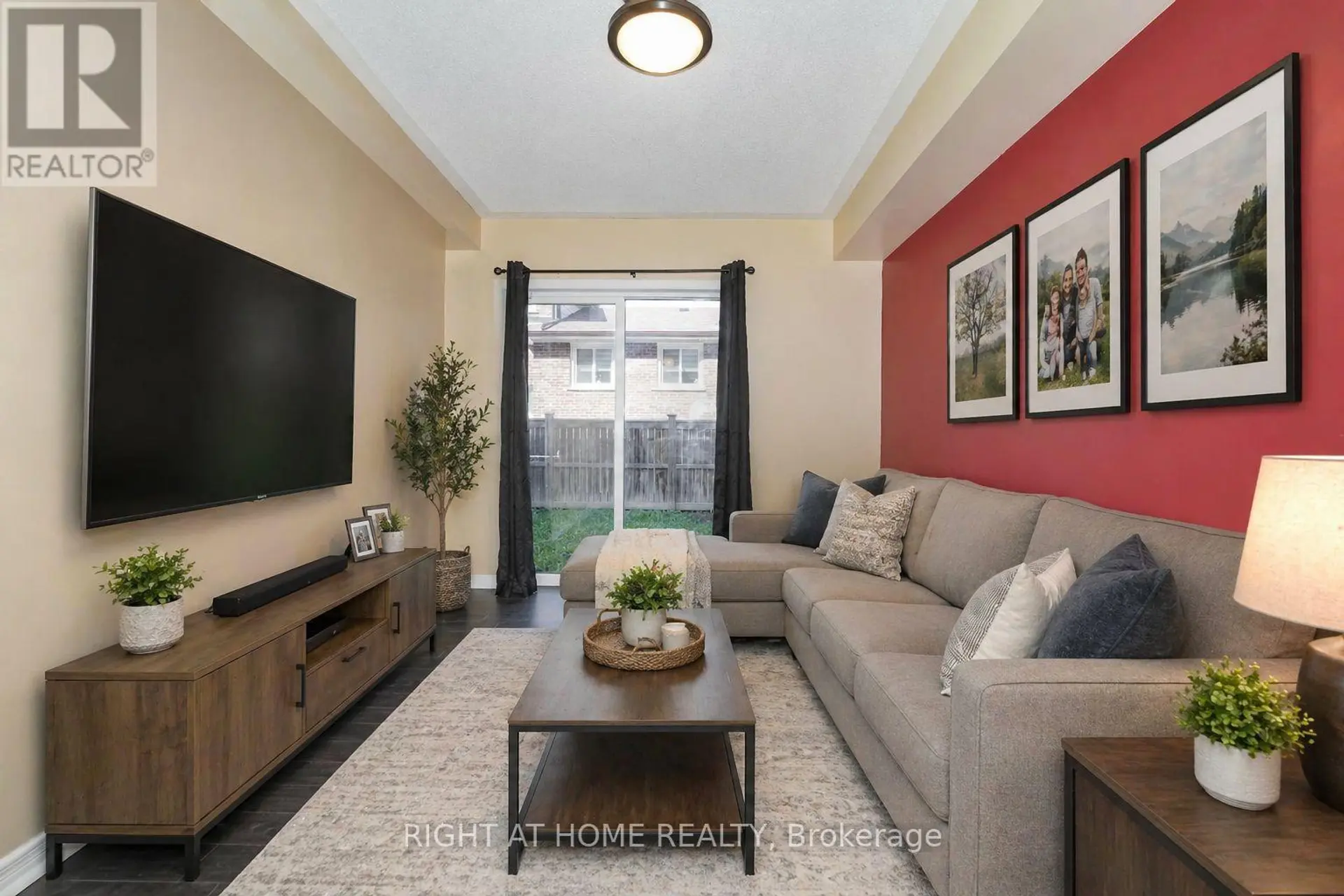 48 CURRAN HALL CRESCENT - Image 12