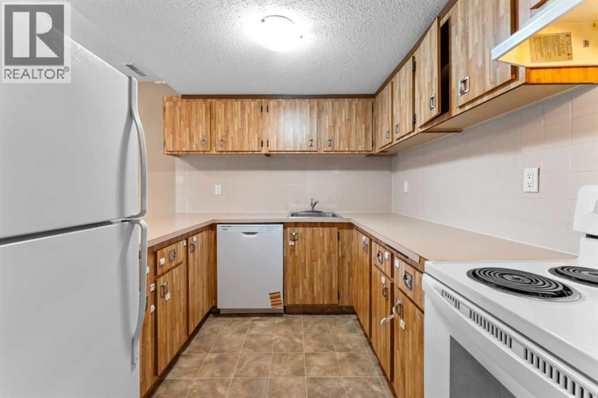 #1202 2200 Woodview Drive SW - Image 4