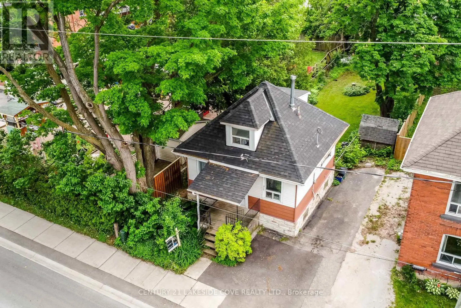 147 DUFFERIN STREET - Image 2