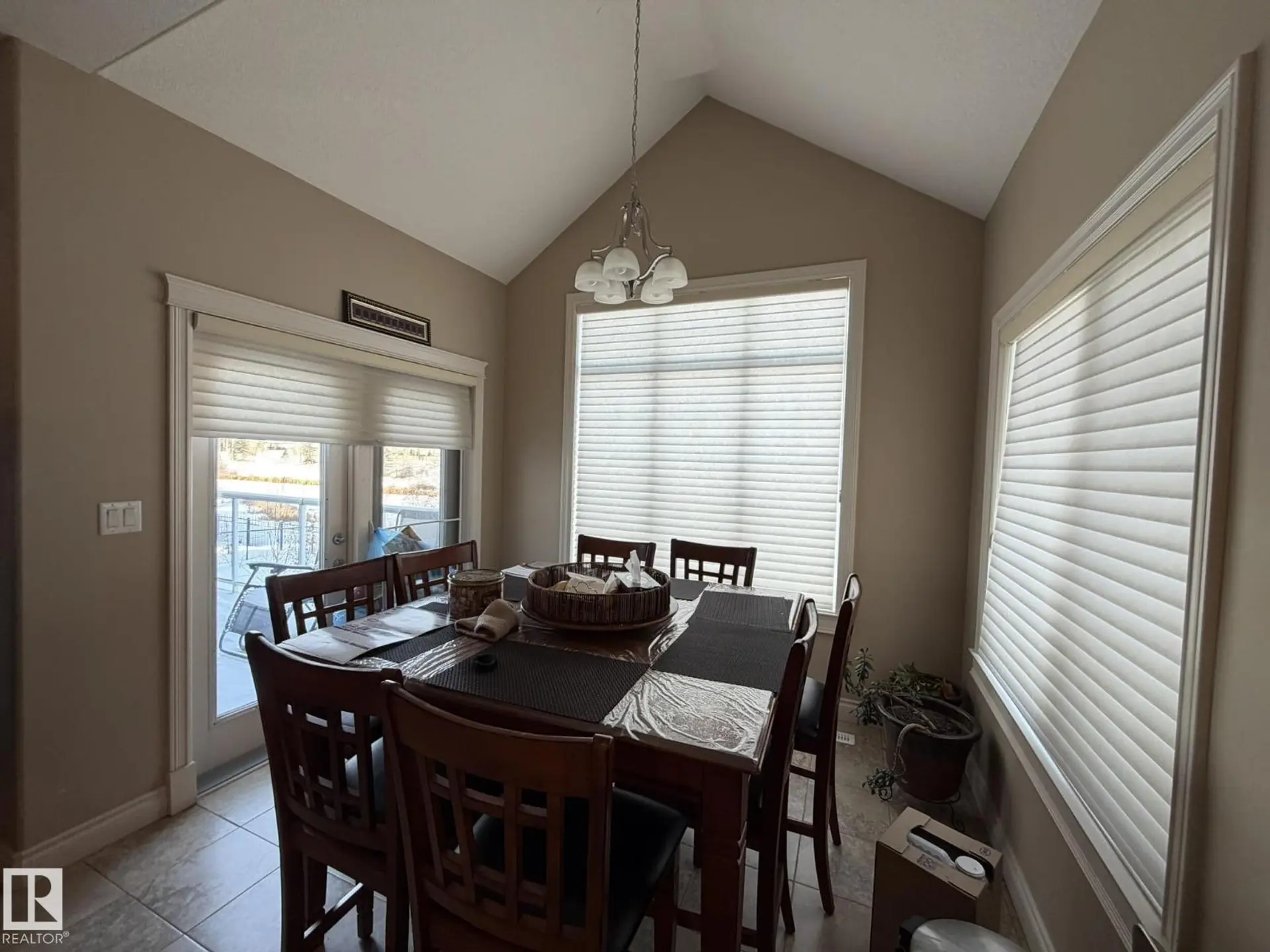 551 STEWART CR SW - Image 9