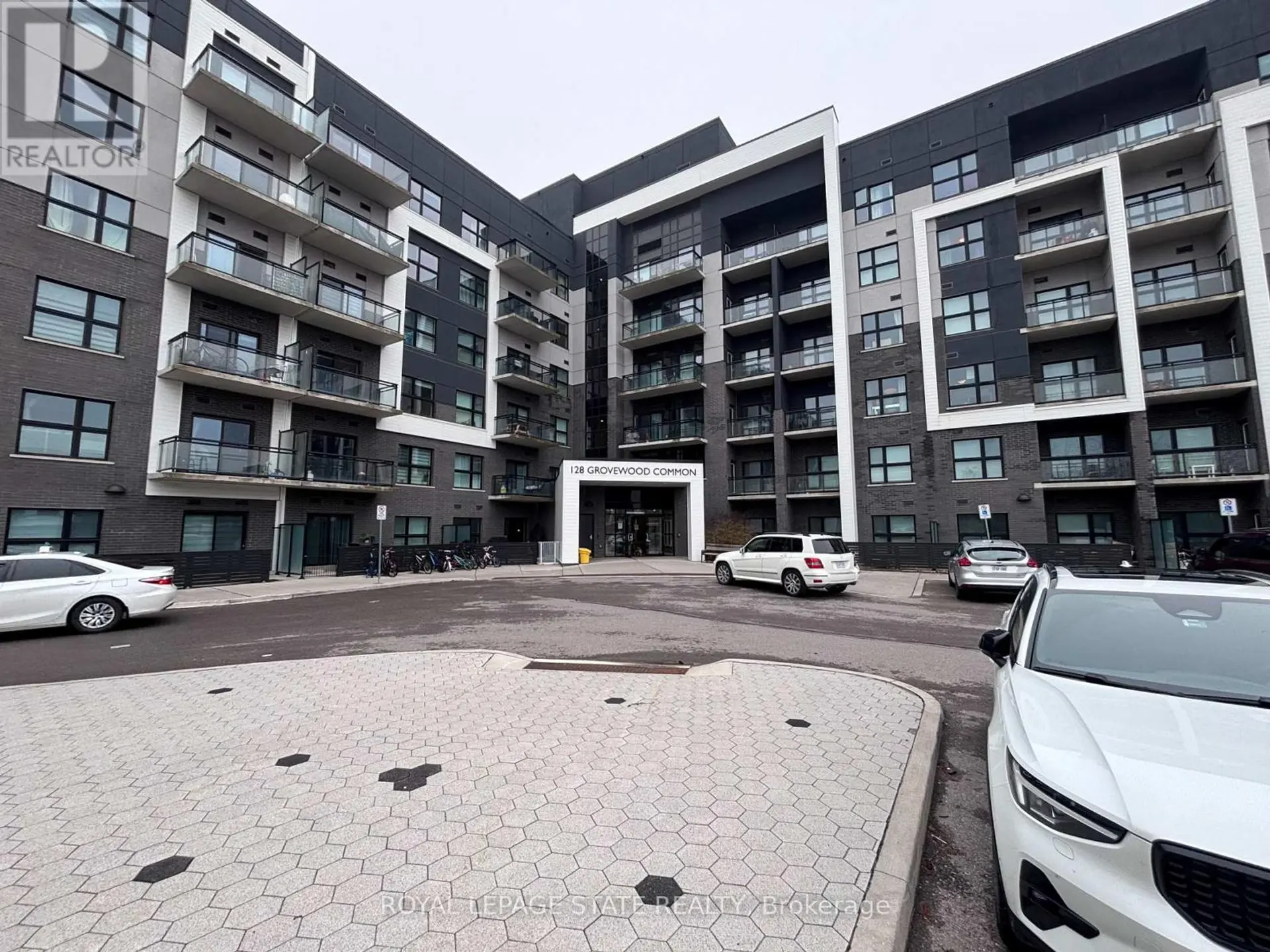 #417 128 GROVEWOOD COMMON - Image 1