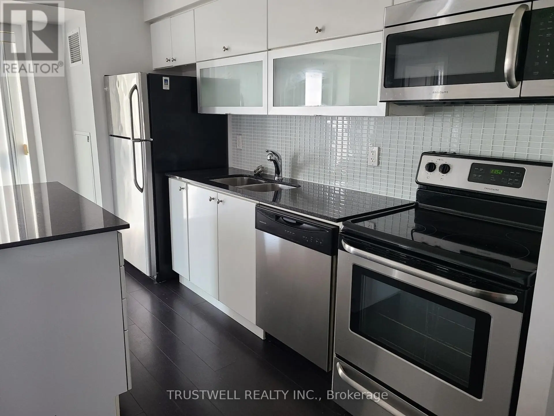 #1209 275 YORKLAND ROAD - Image 5