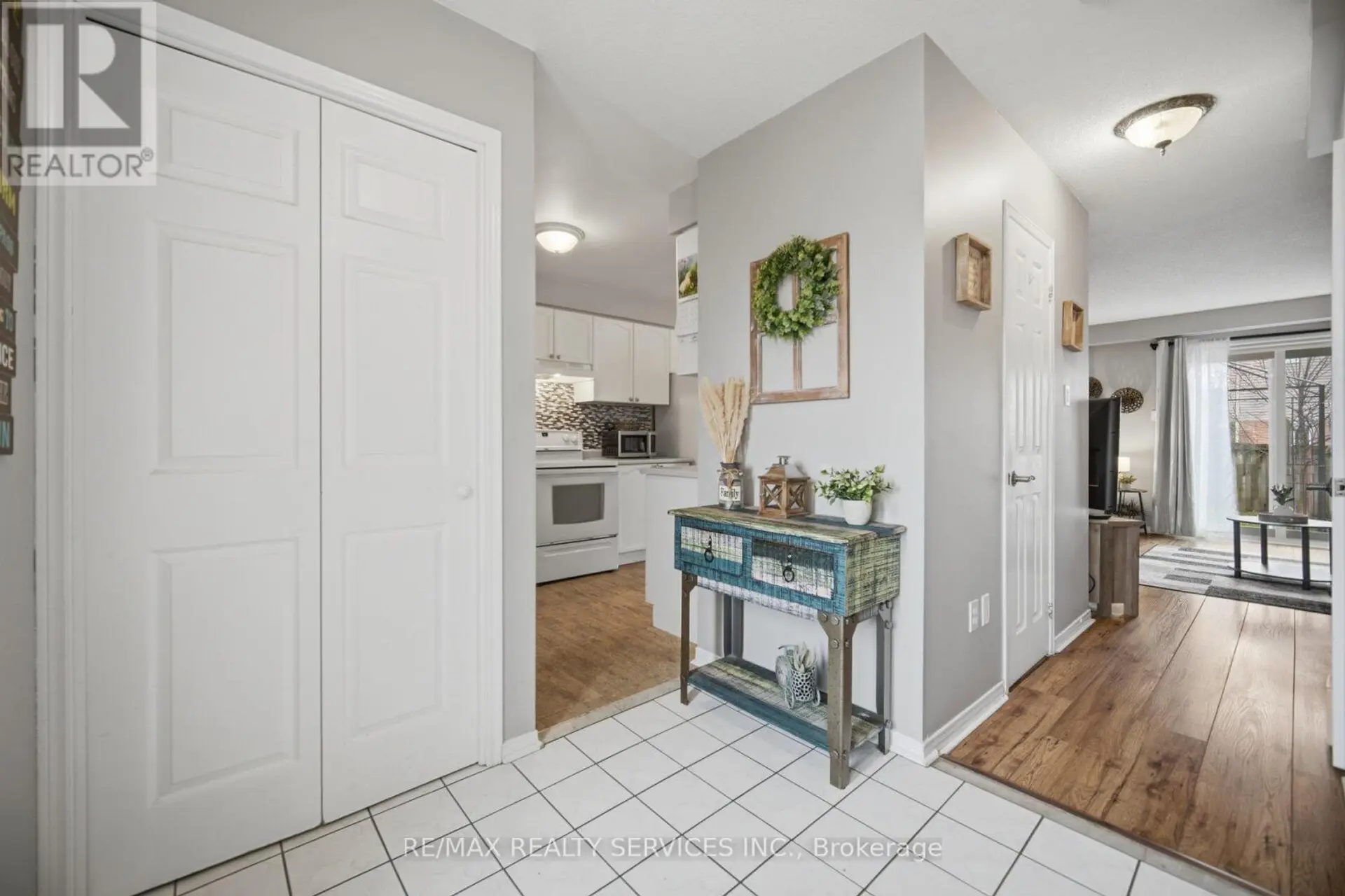 59 FRY CRESCENT - Image 3