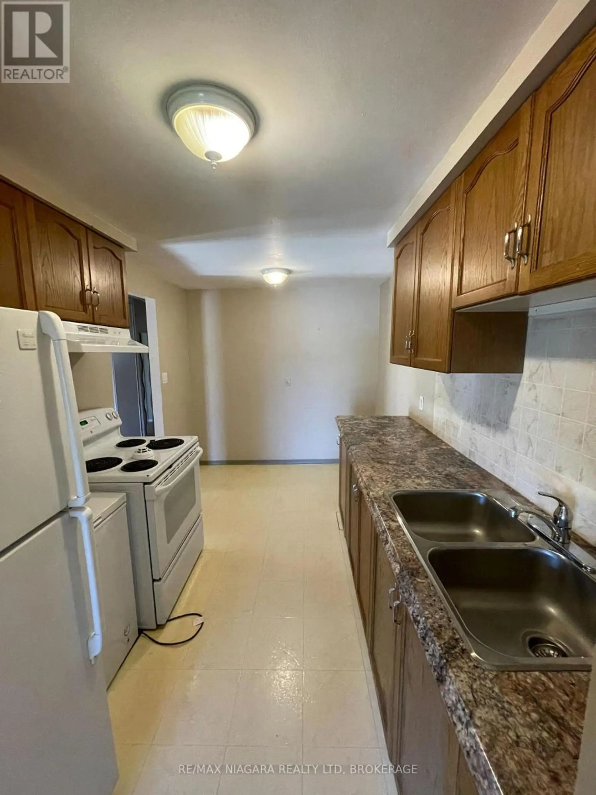 2 BALDWIN CRESCENT - Image 3