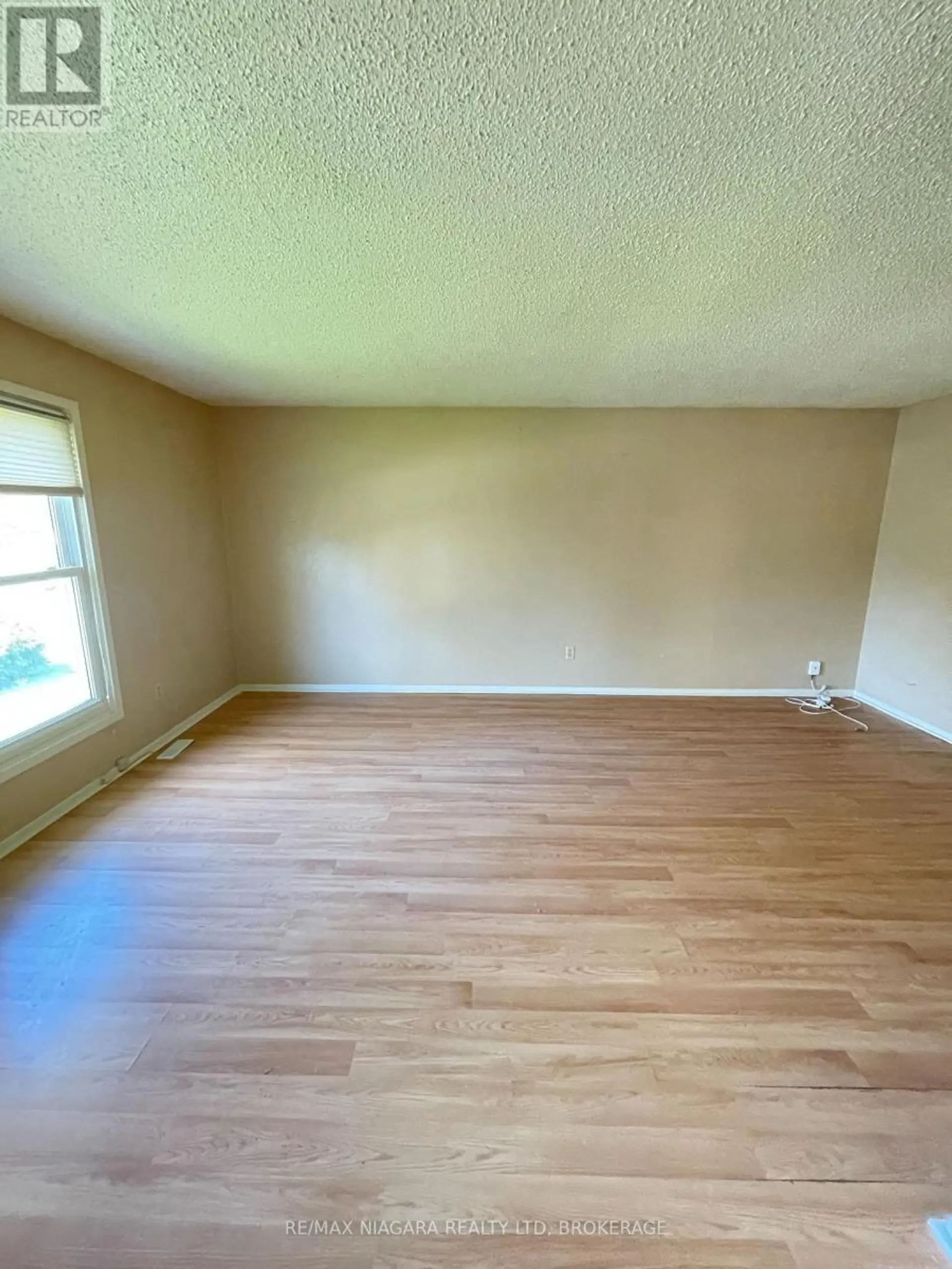 2 BALDWIN CRESCENT - Image 4