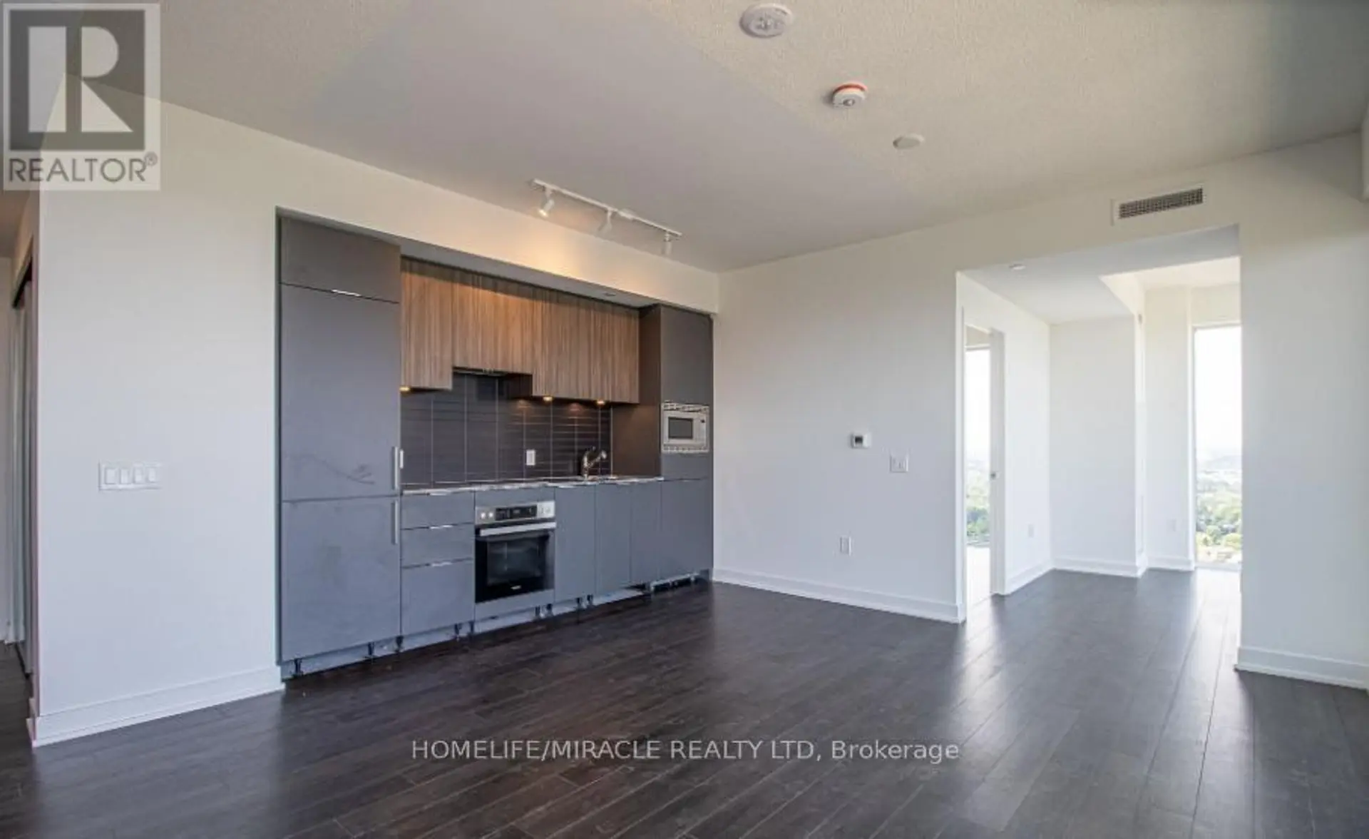 #2704 50 O'NEILL ROAD - Image 2