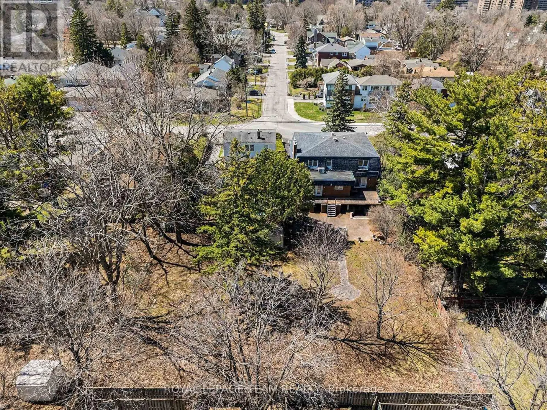 429 ANCASTER AVENUE E - Image 10
