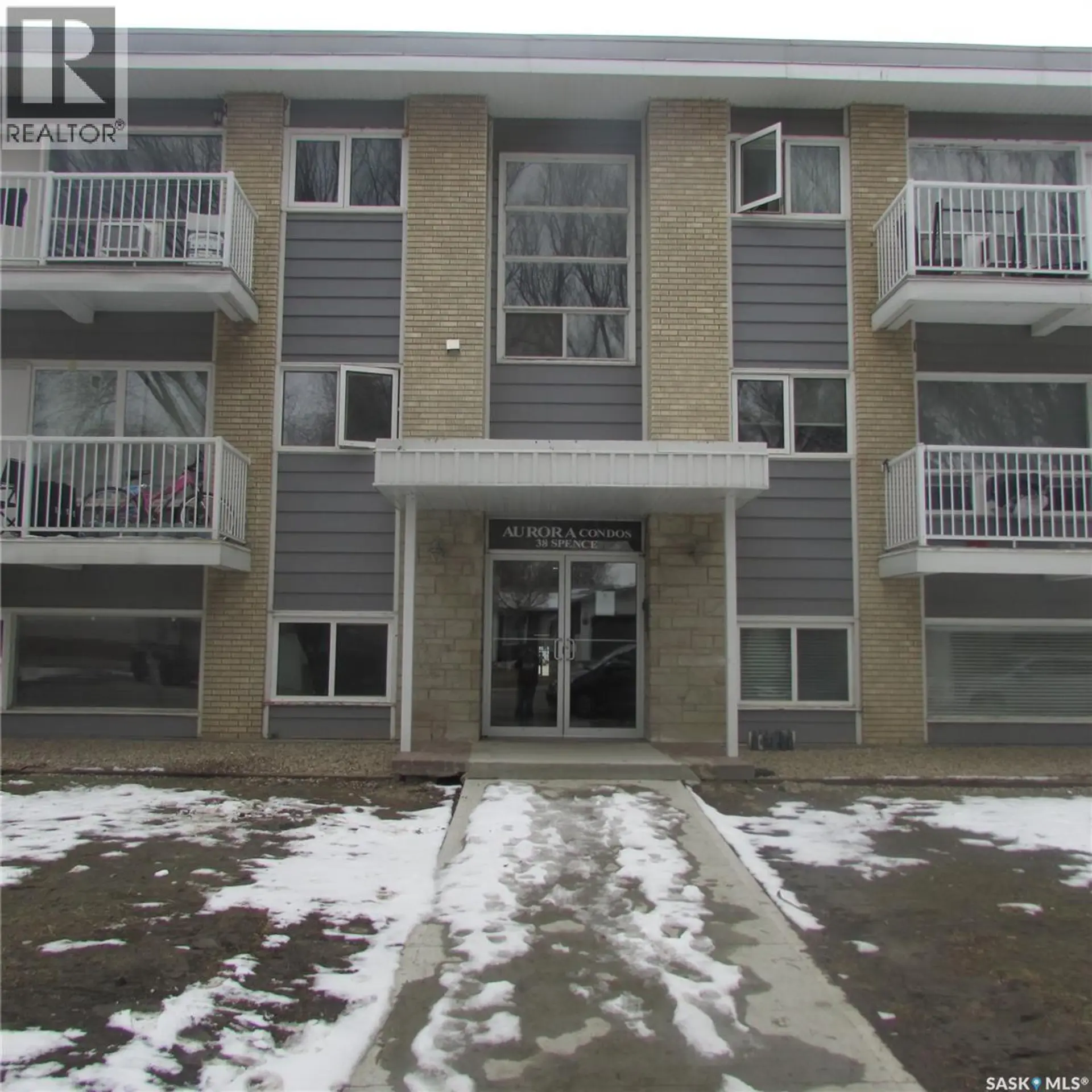#3 38 Spence STREET - Image 1
