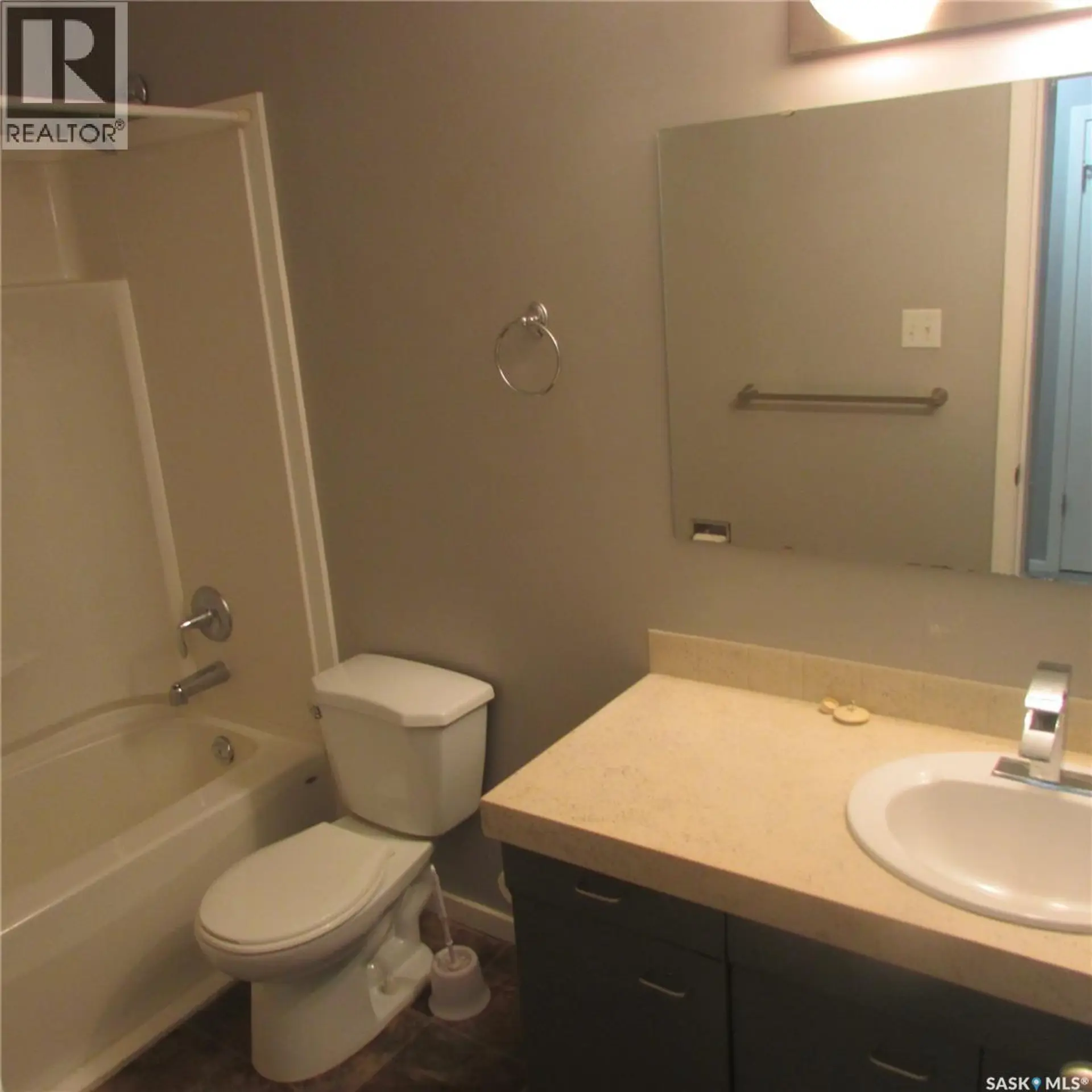 #3 38 Spence STREET - Image 6