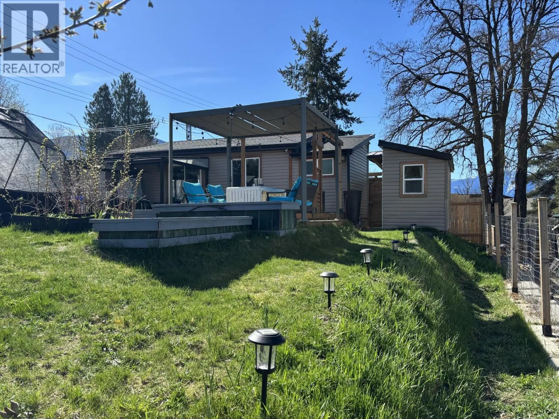 Property at 95 2nd Street NW, Nakusp, BC