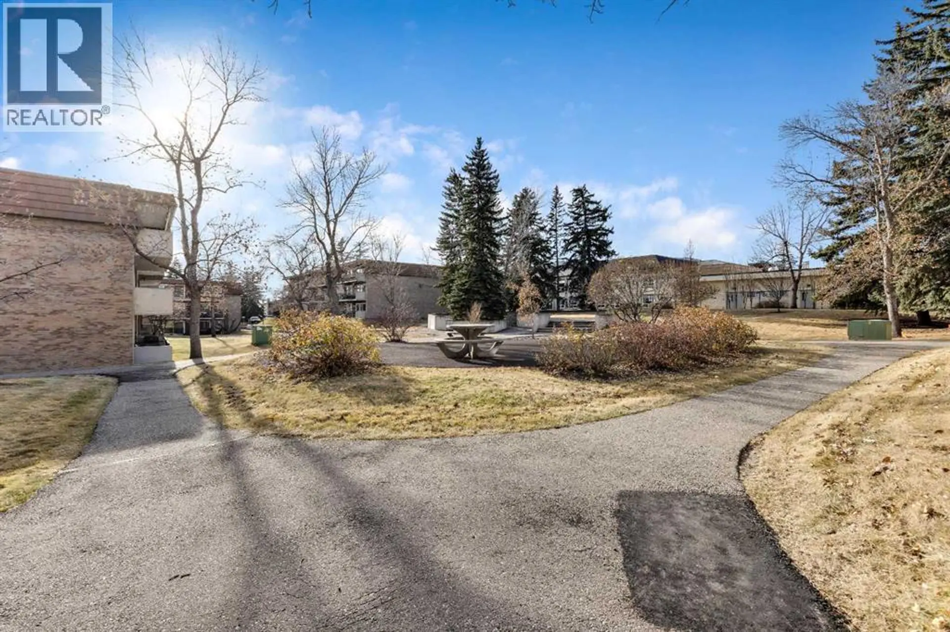 #34B 231 Heritage Drive SE - Image 2