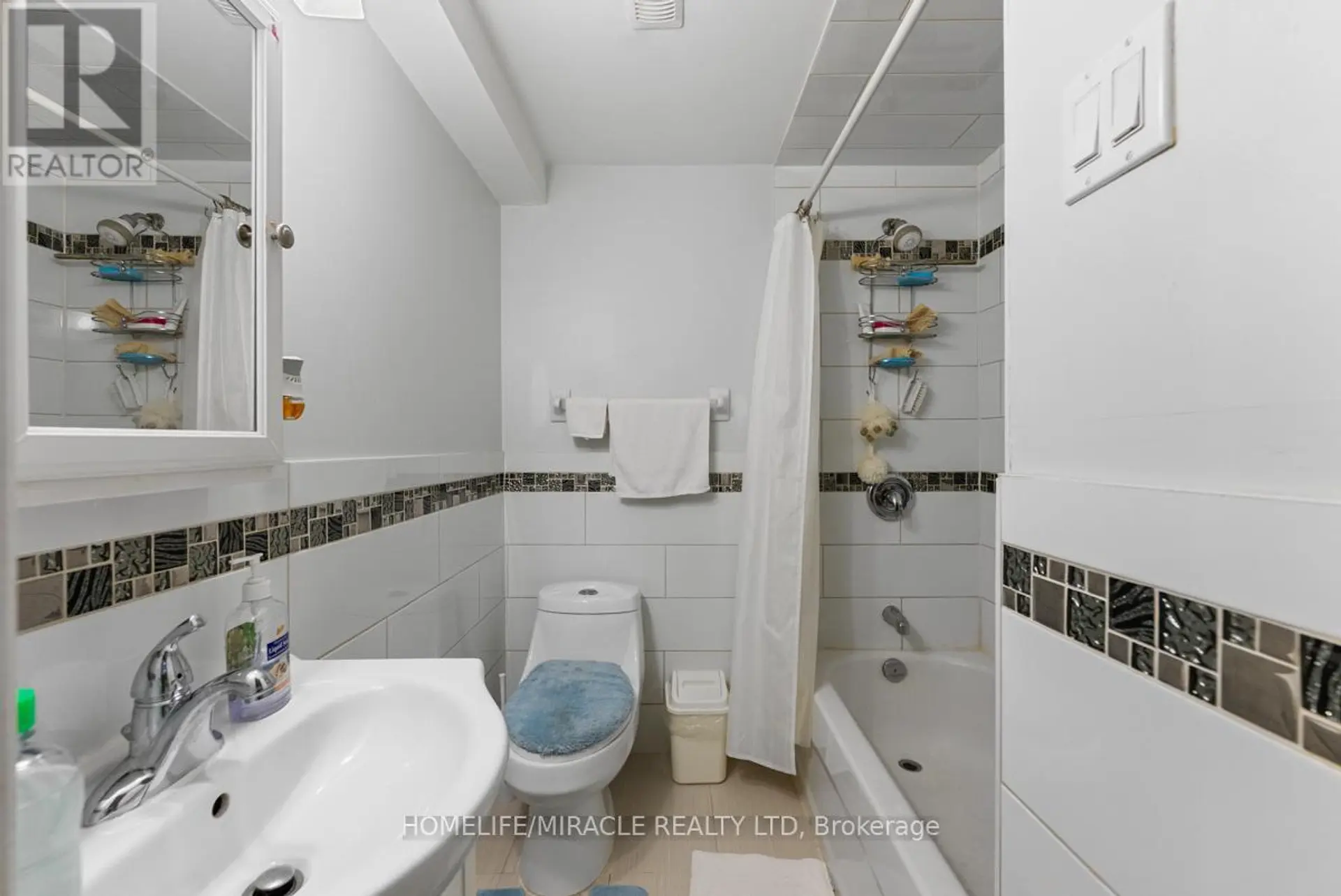 #22 7115 REXWOOD ROAD - Image 20