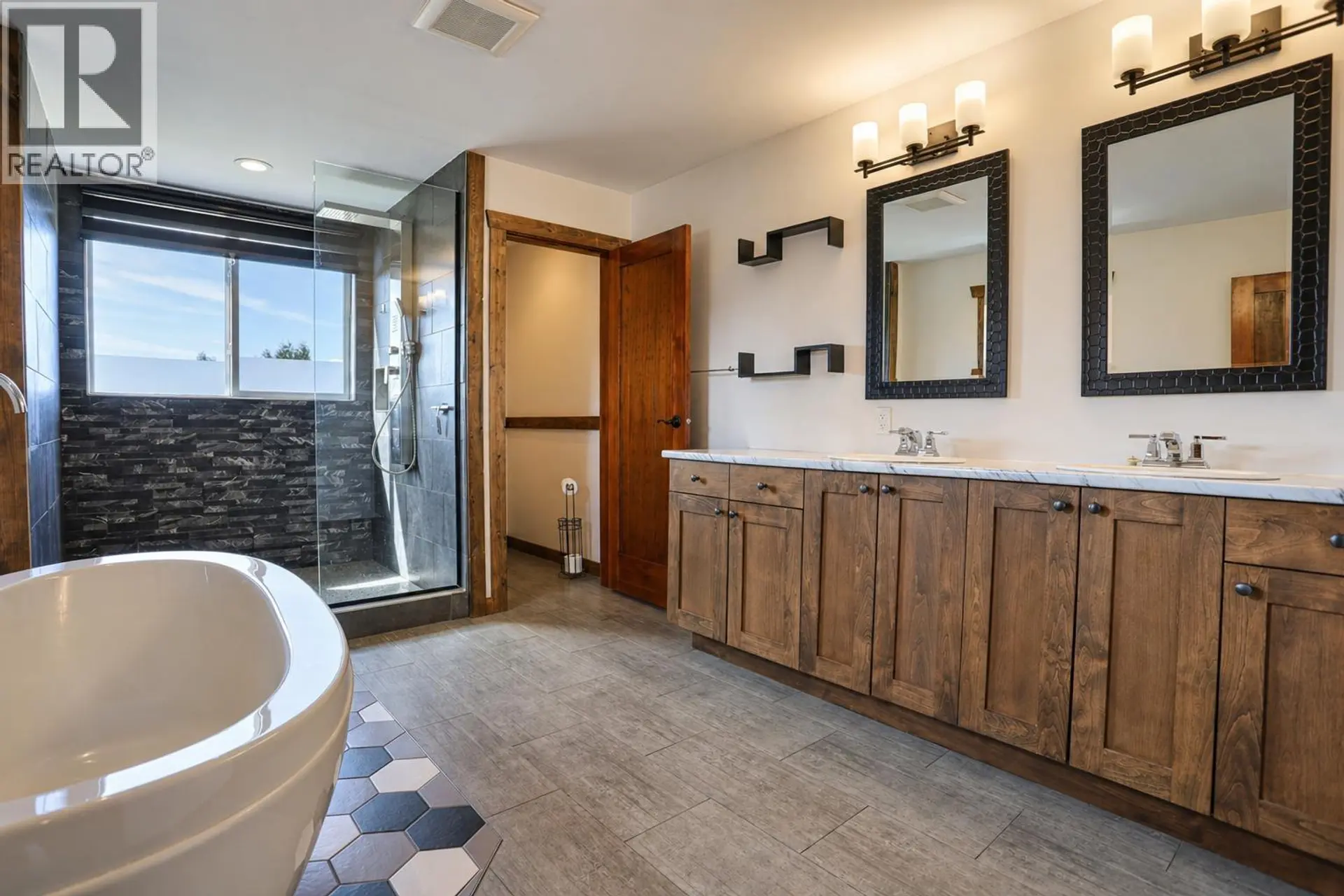 Property at 1445 CORMORANT AVENUE, Kitimat, BC