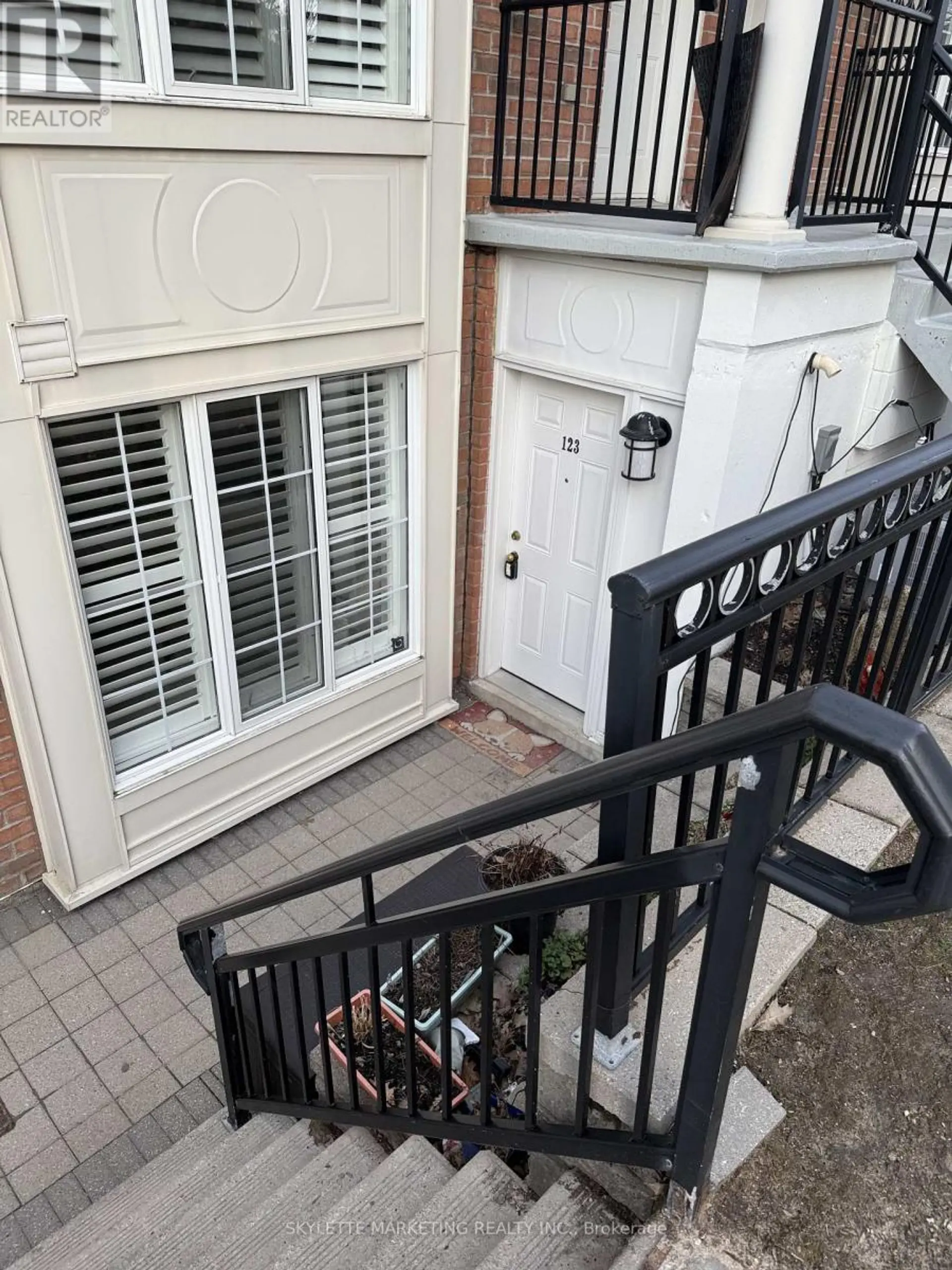 #123 3 EVERSON DRIVE - Image 11