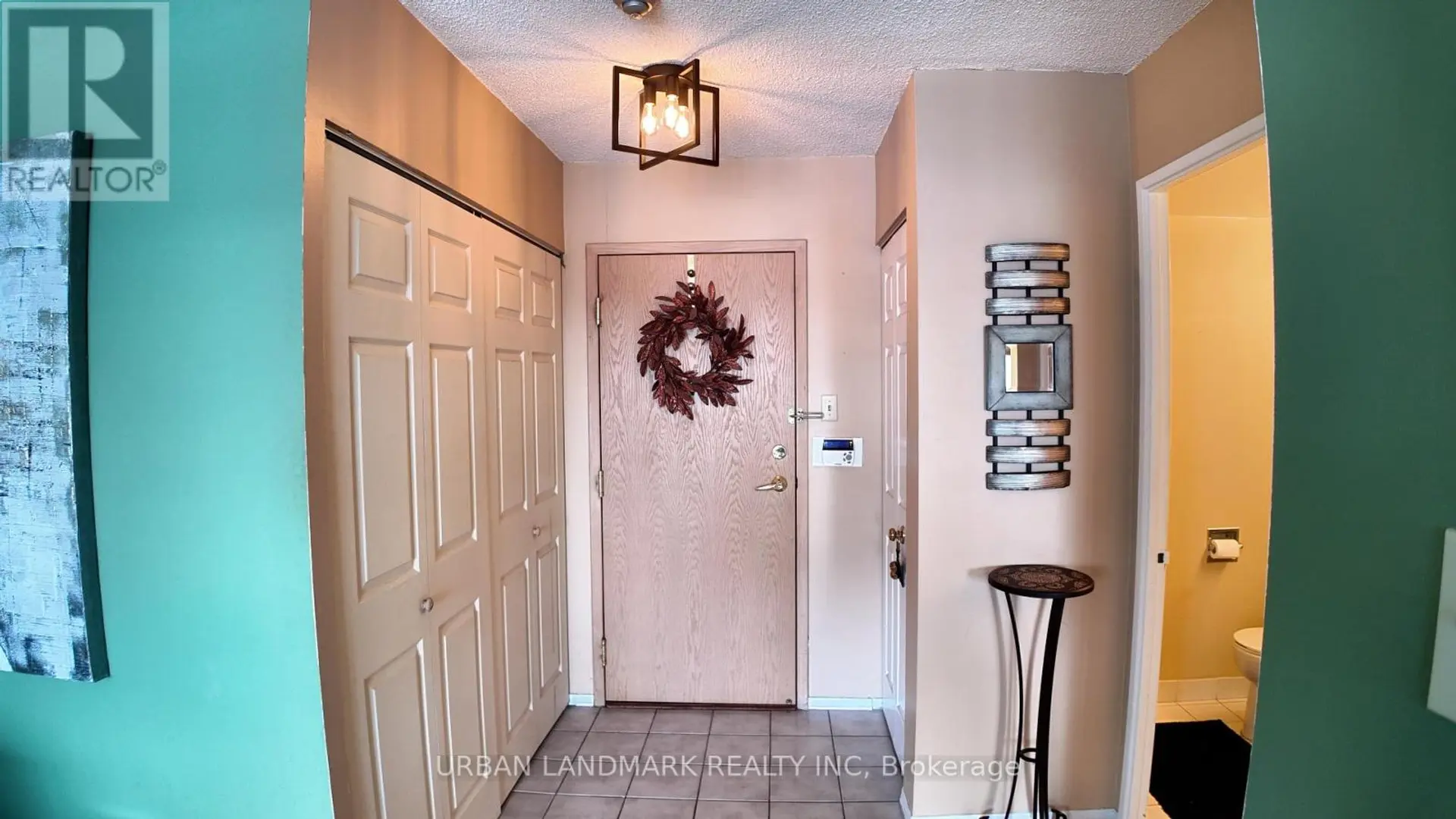 #1901 55 ELM DRIVE W - Image 7